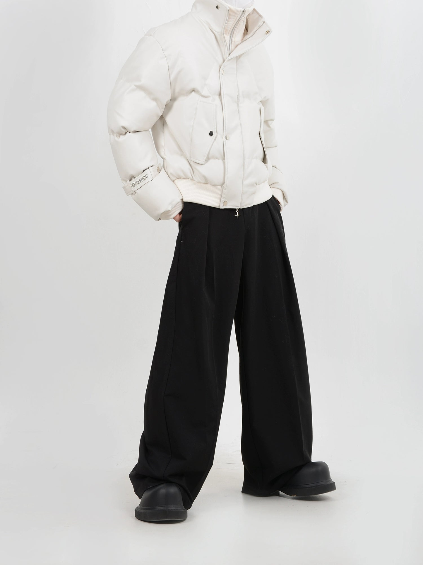 Fake Layered Zipper Knit Cardigan & PU Leather Puffer Jacket WN4418