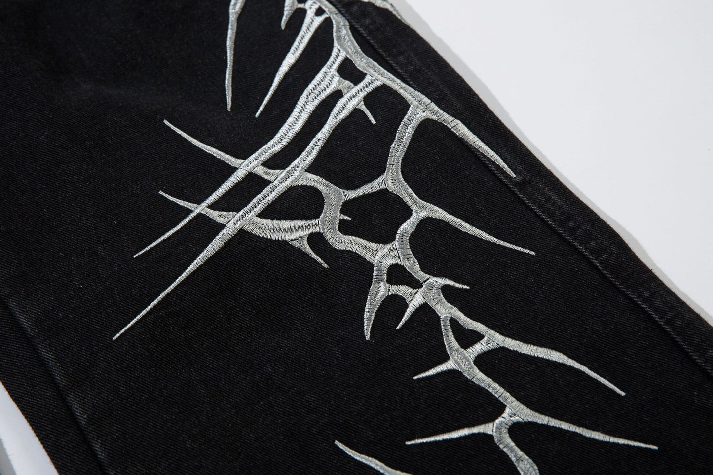Thorn Embroidery Straight Denim Jeans WN12687