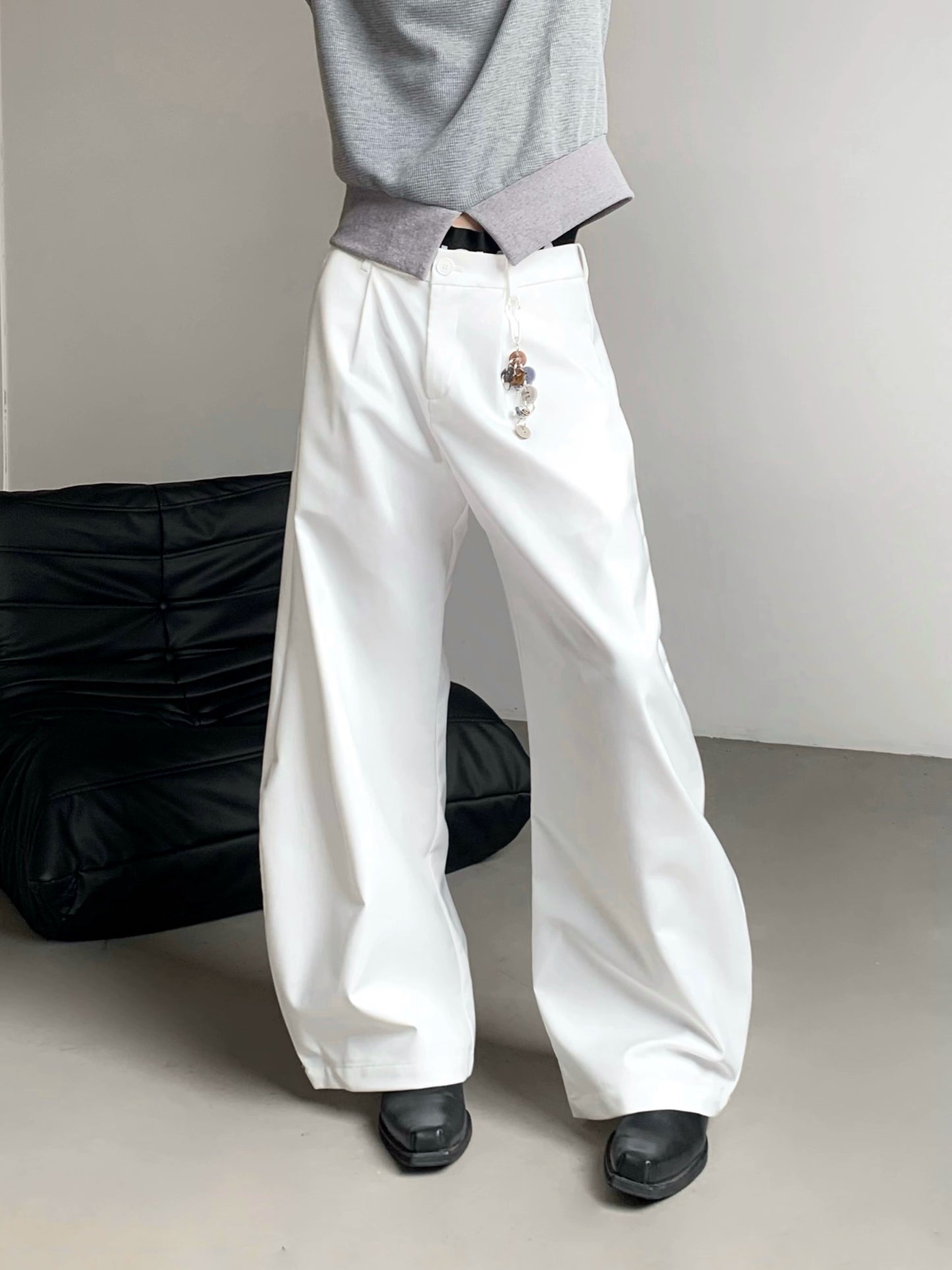 Pin Detail Curved-Cut Wide Leg Trousers WN20084