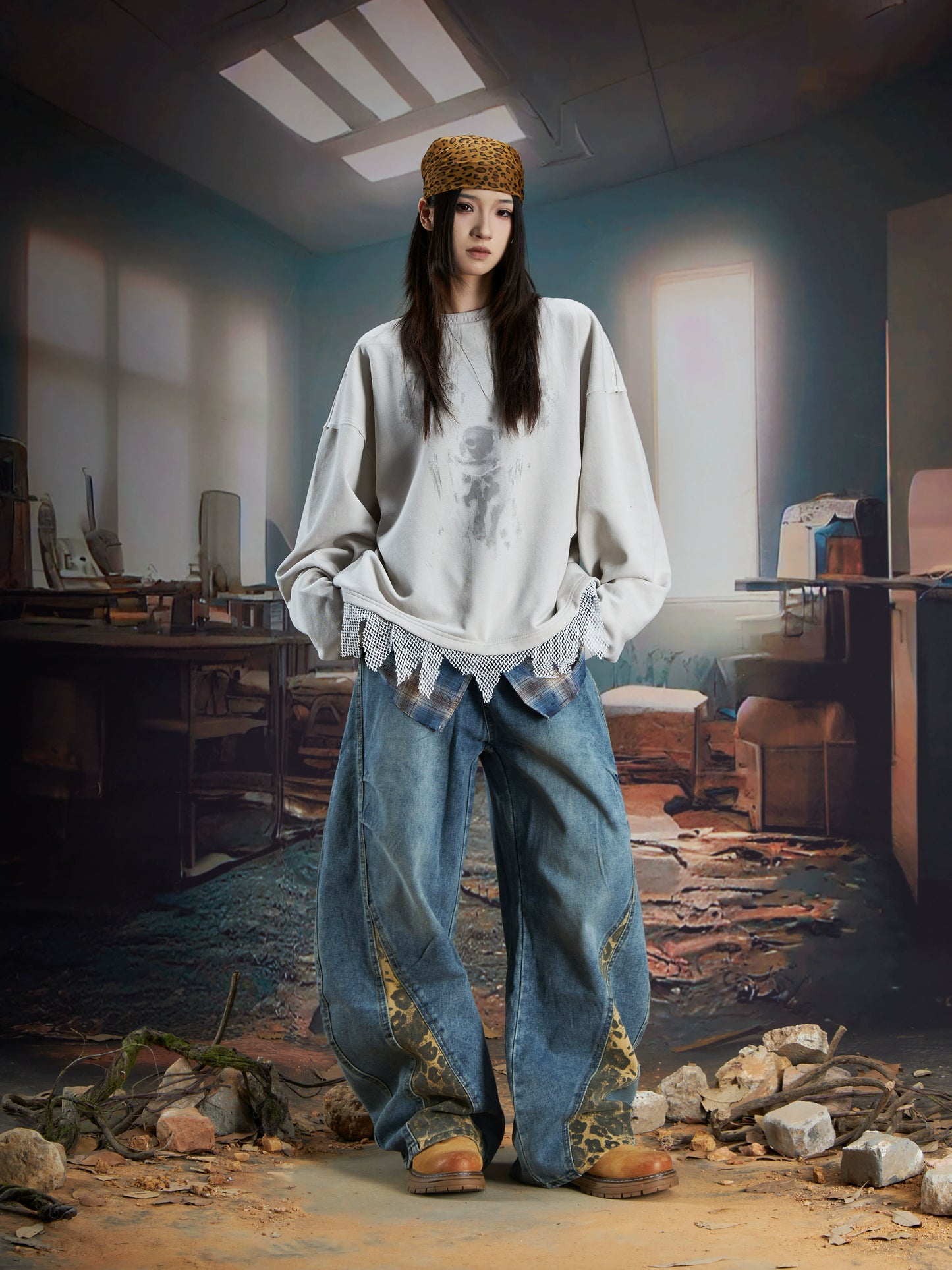 Deconstruction Splicing Leopard Washed Wide Leg Denim Jeans WN21361