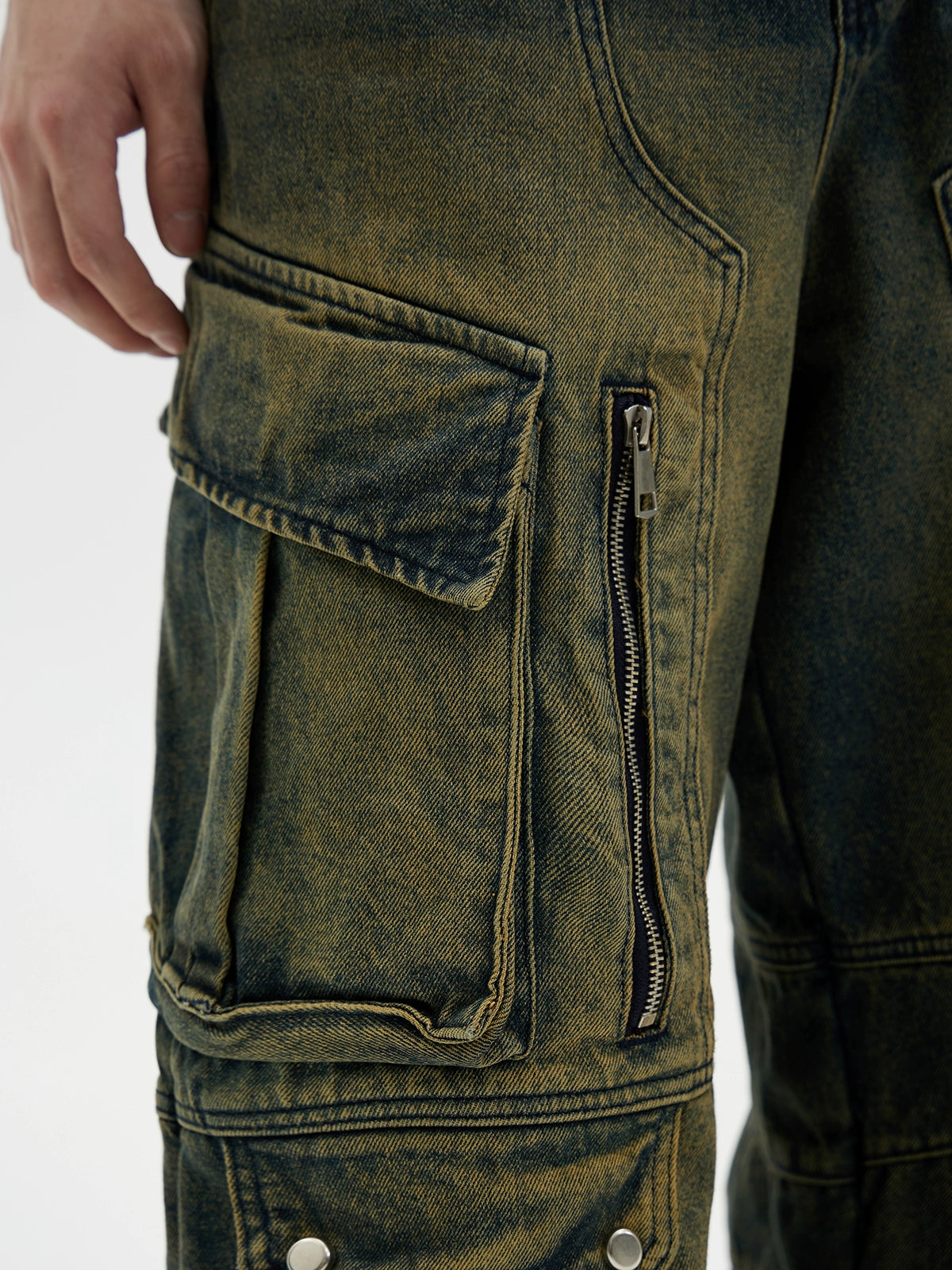 Washed Multi-Pocket Wide Leg Cargo Denim Jeans WN18200