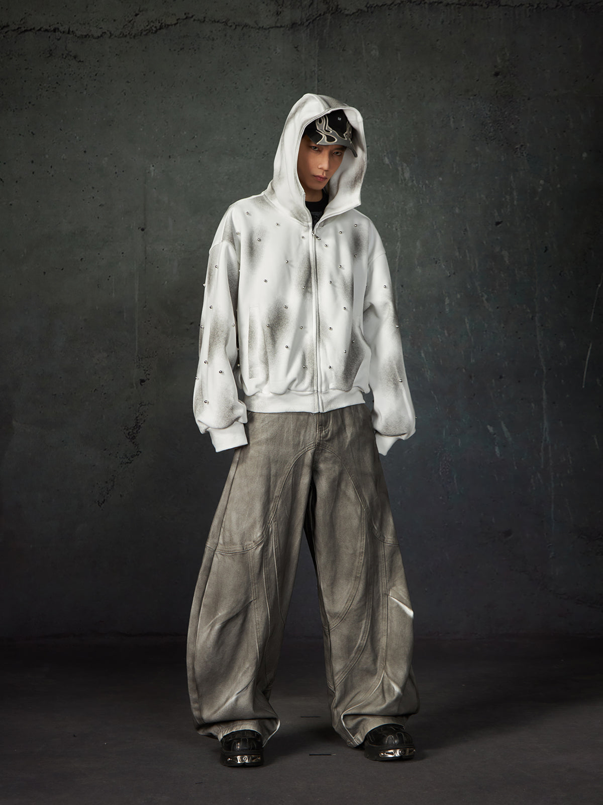 Pearl Embellished Washed Paint Zipper Hoodie WN15201