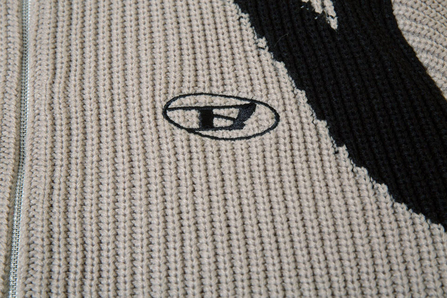 Colorblock Zipper Stand Neck Knit Cardigan WN11227