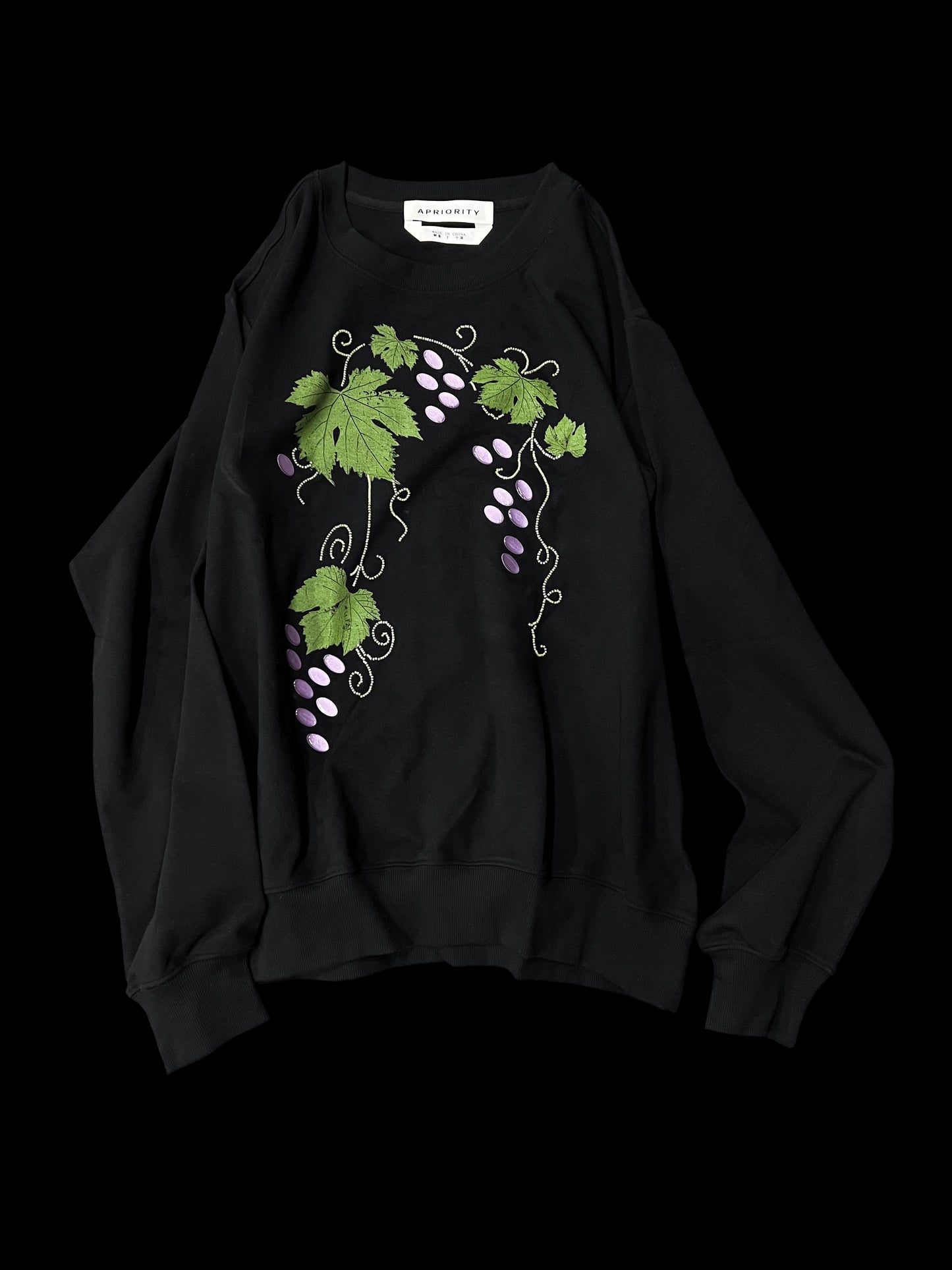 Grape Design Pullover Sweatshirt WN19028