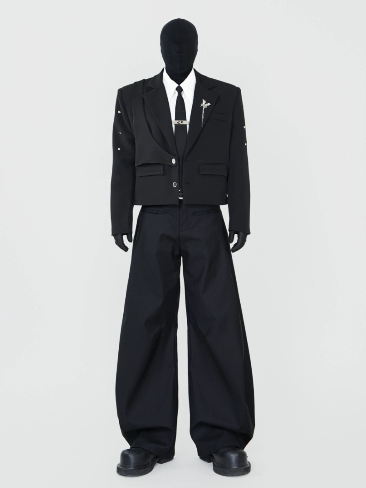 Shoulder-Pad Cropped Tailored Jacket WN17312