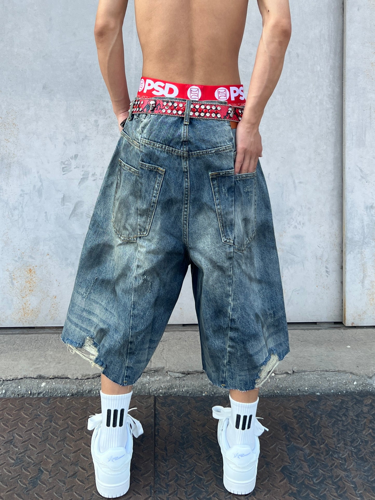 Damage Wash Wide Leg Denim Half Pants WN24078