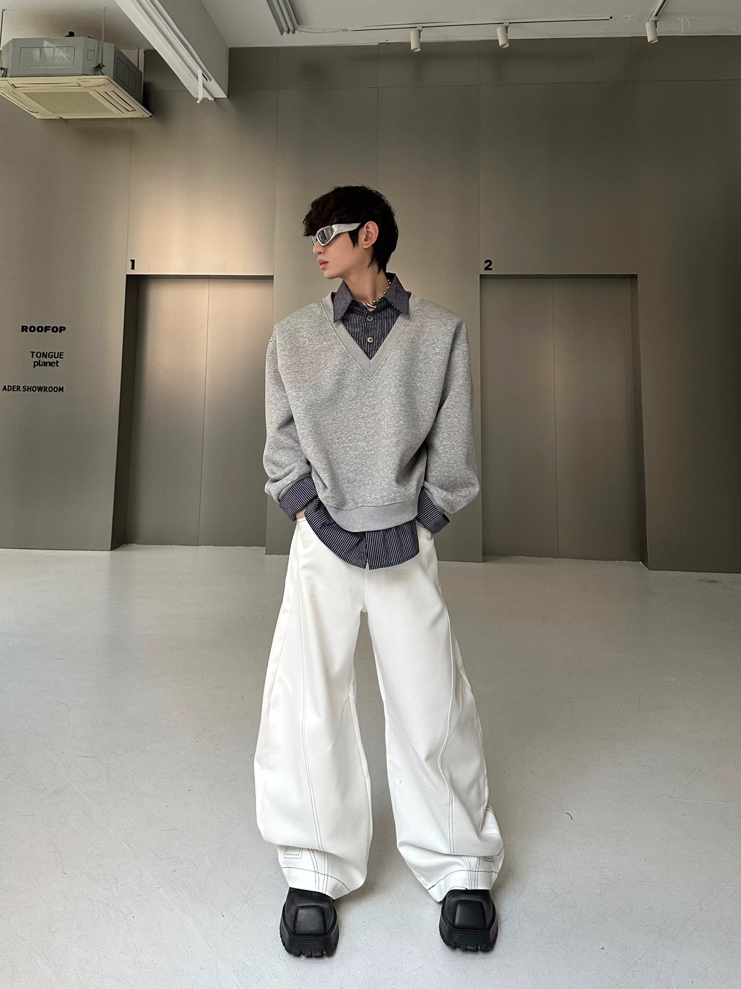 Curved Cut Wide Leg Pants WN16762