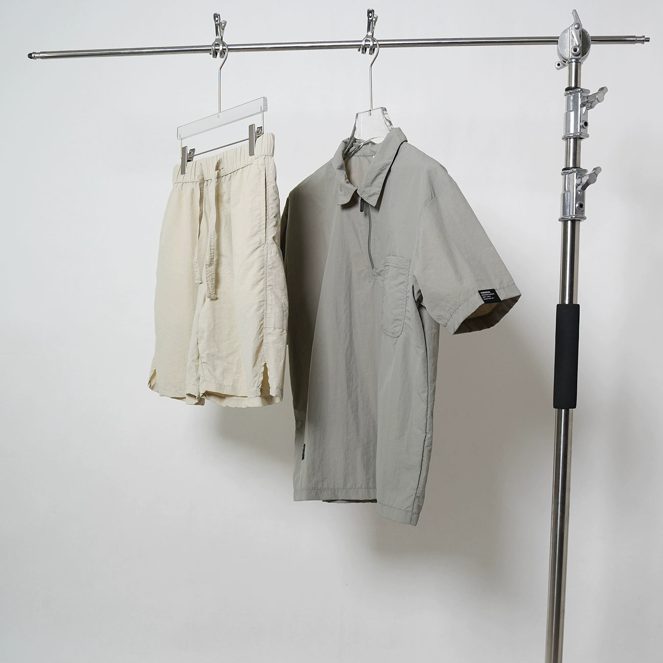 Quick-Dry Half-Zip Short Sleeve T-Shirt & UPF Sun Protection Half Pants Set WN17410