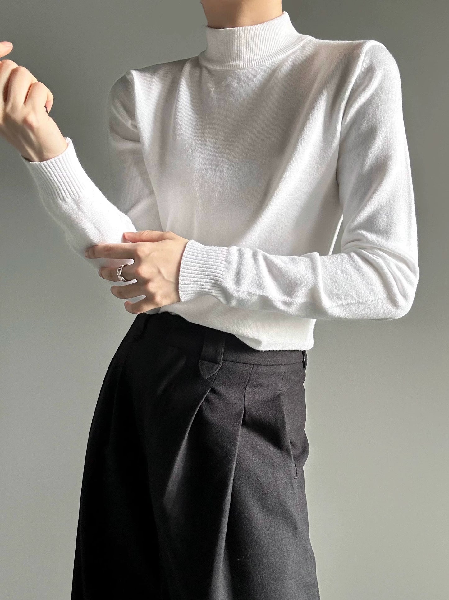 High-Neck Knit Sweater WN19654