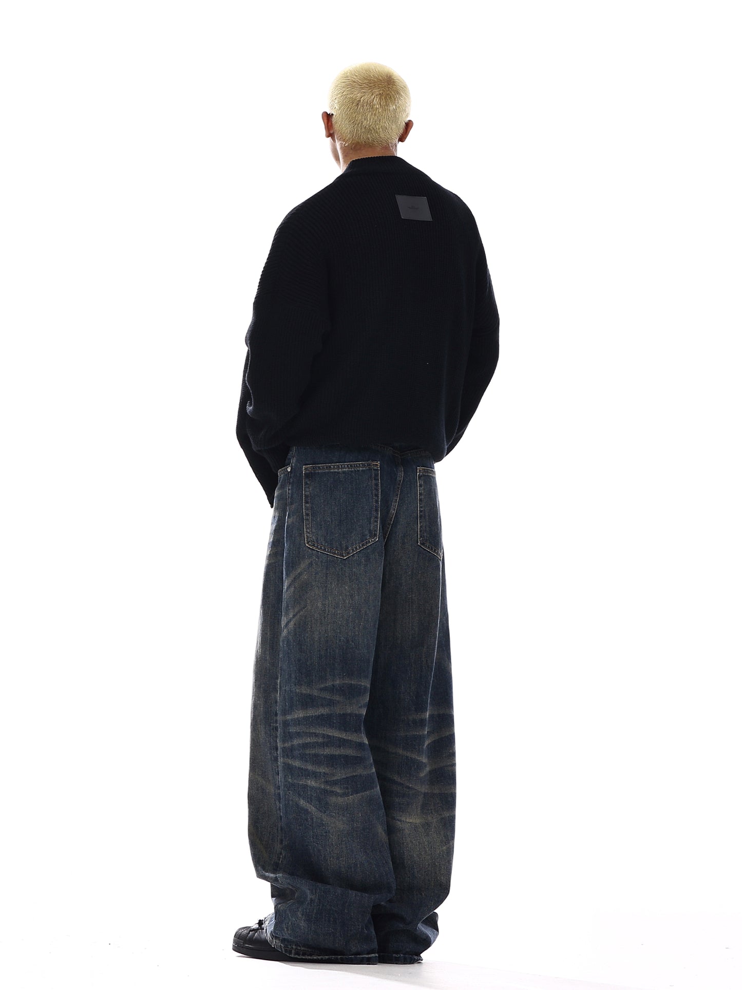 Washed Pleats Wide-Leg Straight Denim Jeans WN15129