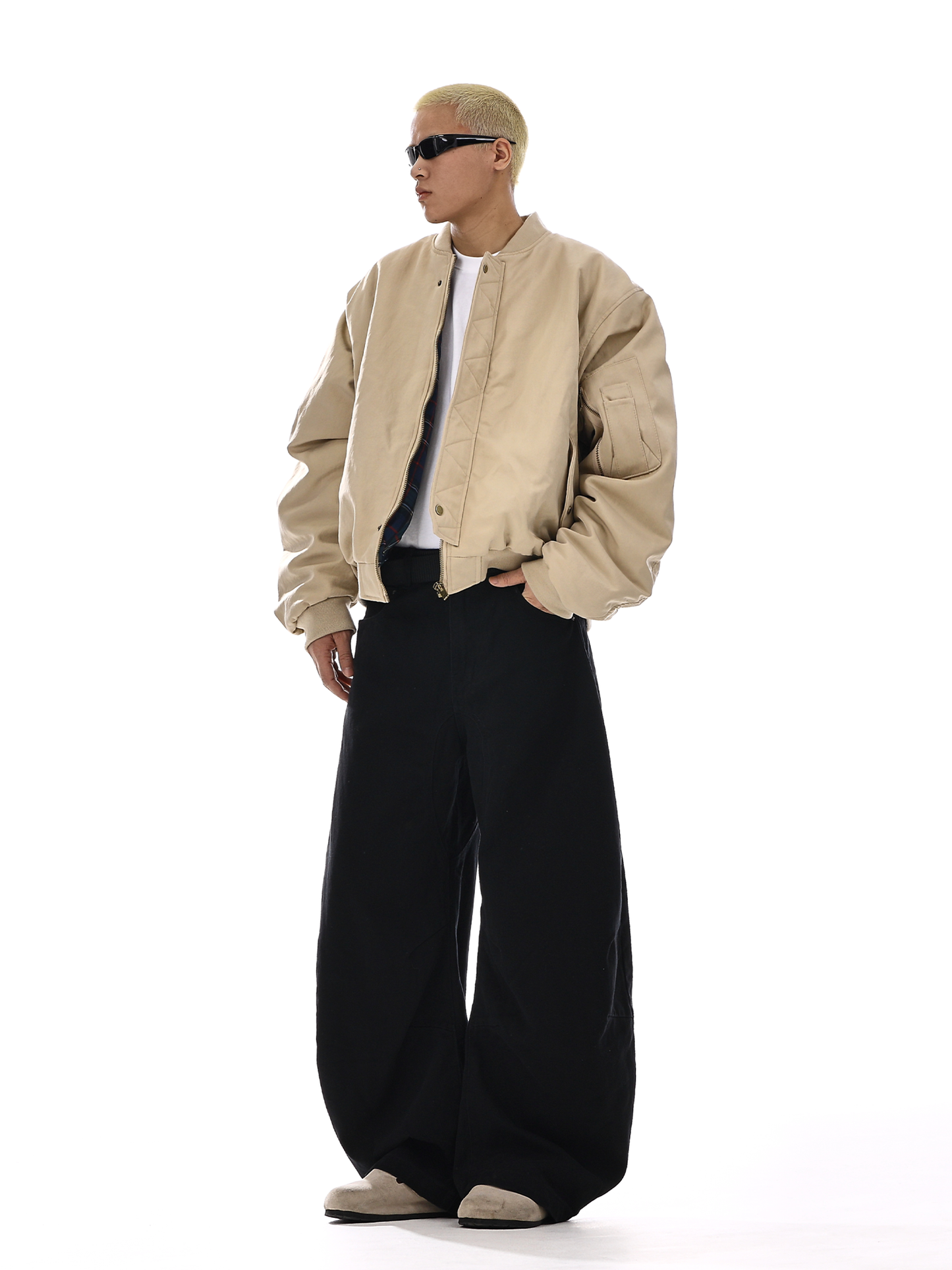 Washed Wide-Leg Straight Trousers WN15140