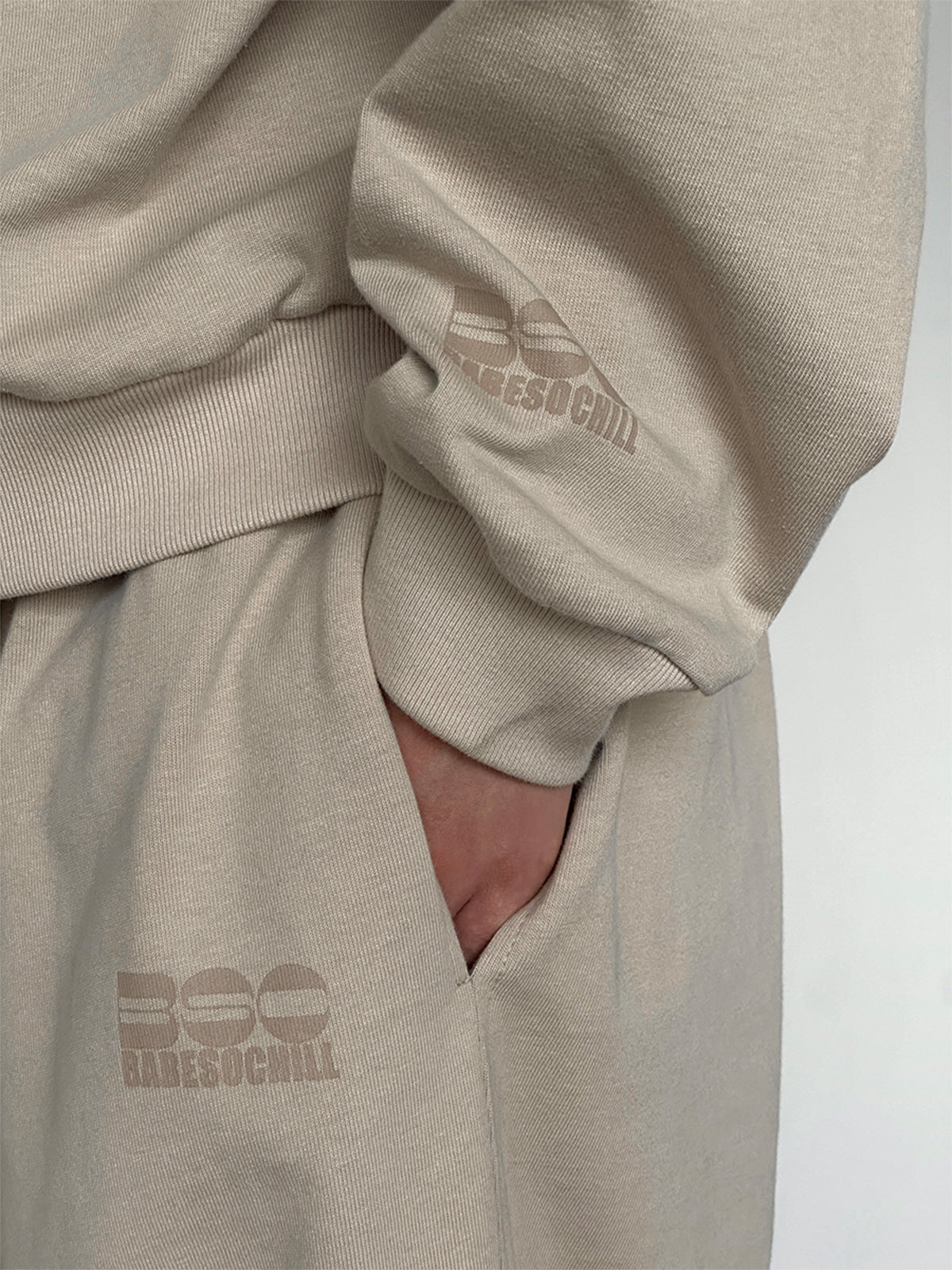 High-Neck Drawstring Pullover Hoodie & Sweatoants Setup WN15159