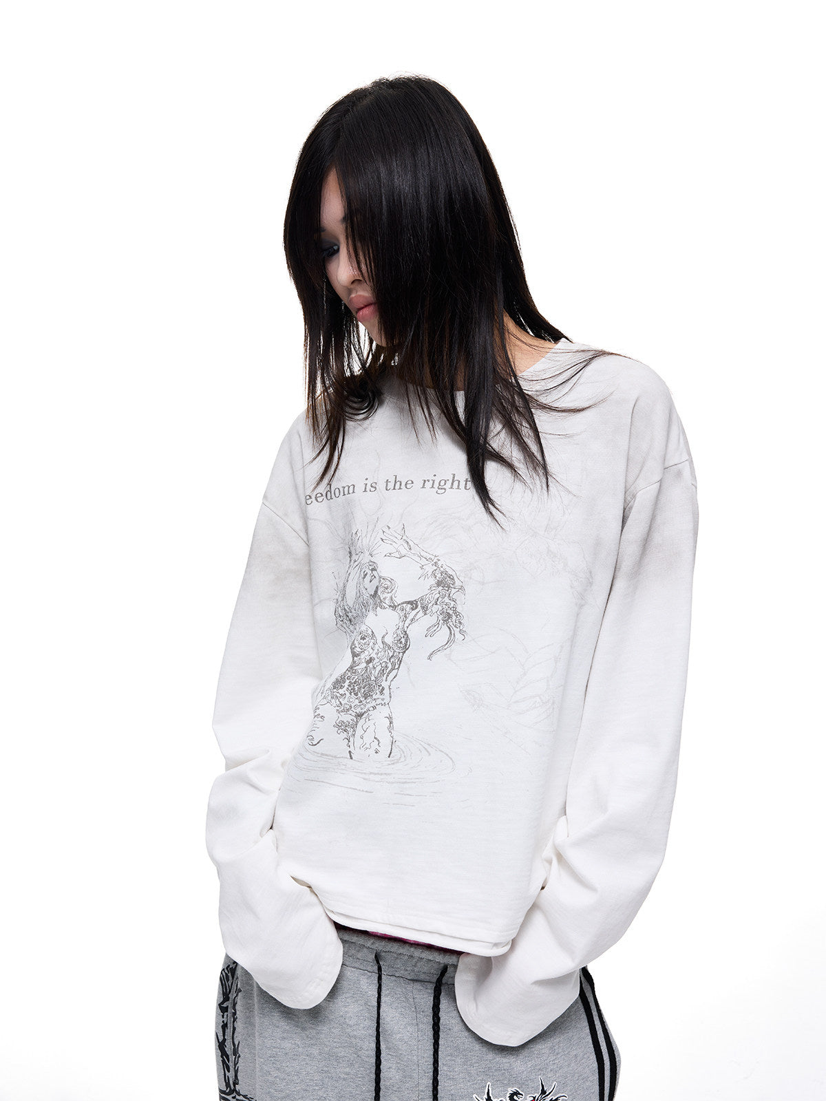 Washed Graphic Print Heavyweight Long Sleeve T-Shirt WN27354