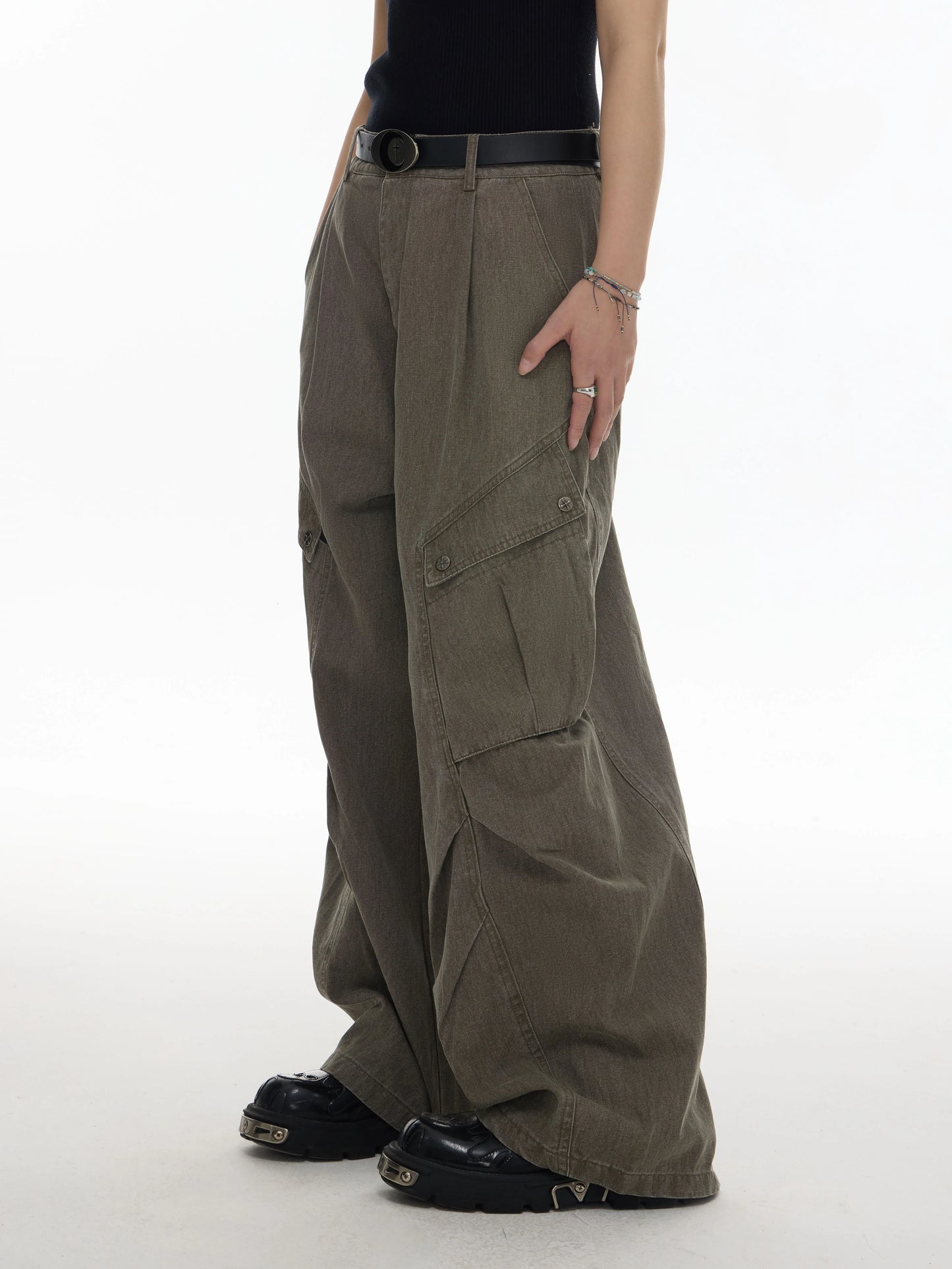 Washed Pleats Wide-leg Cargo Denim Jeans WN13485