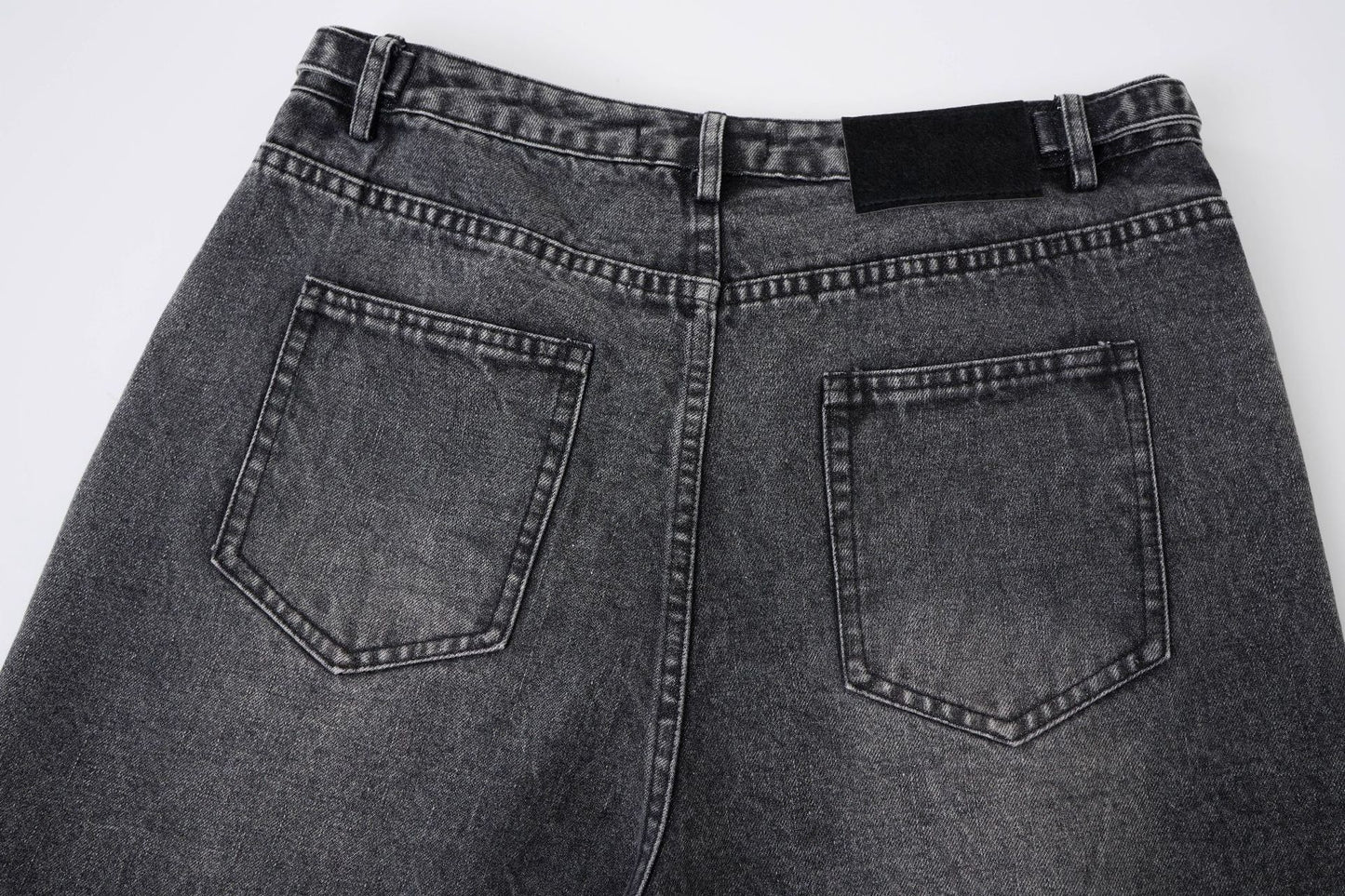 Washed Whisker Metal Buckle Denim Half Pants WN25513