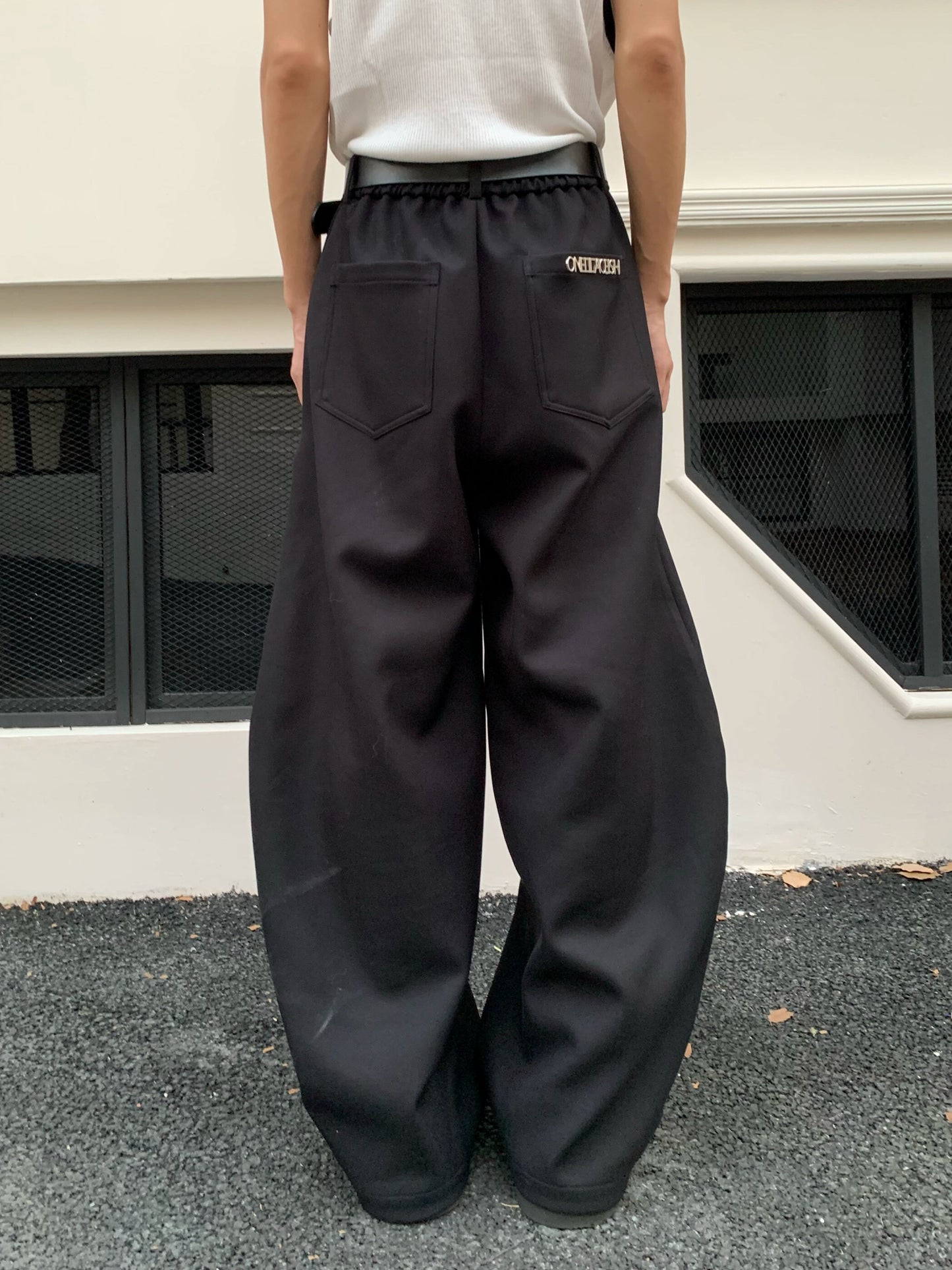 Scimitar Design Diagonal Zipper Wide Leg Trousers WN19771