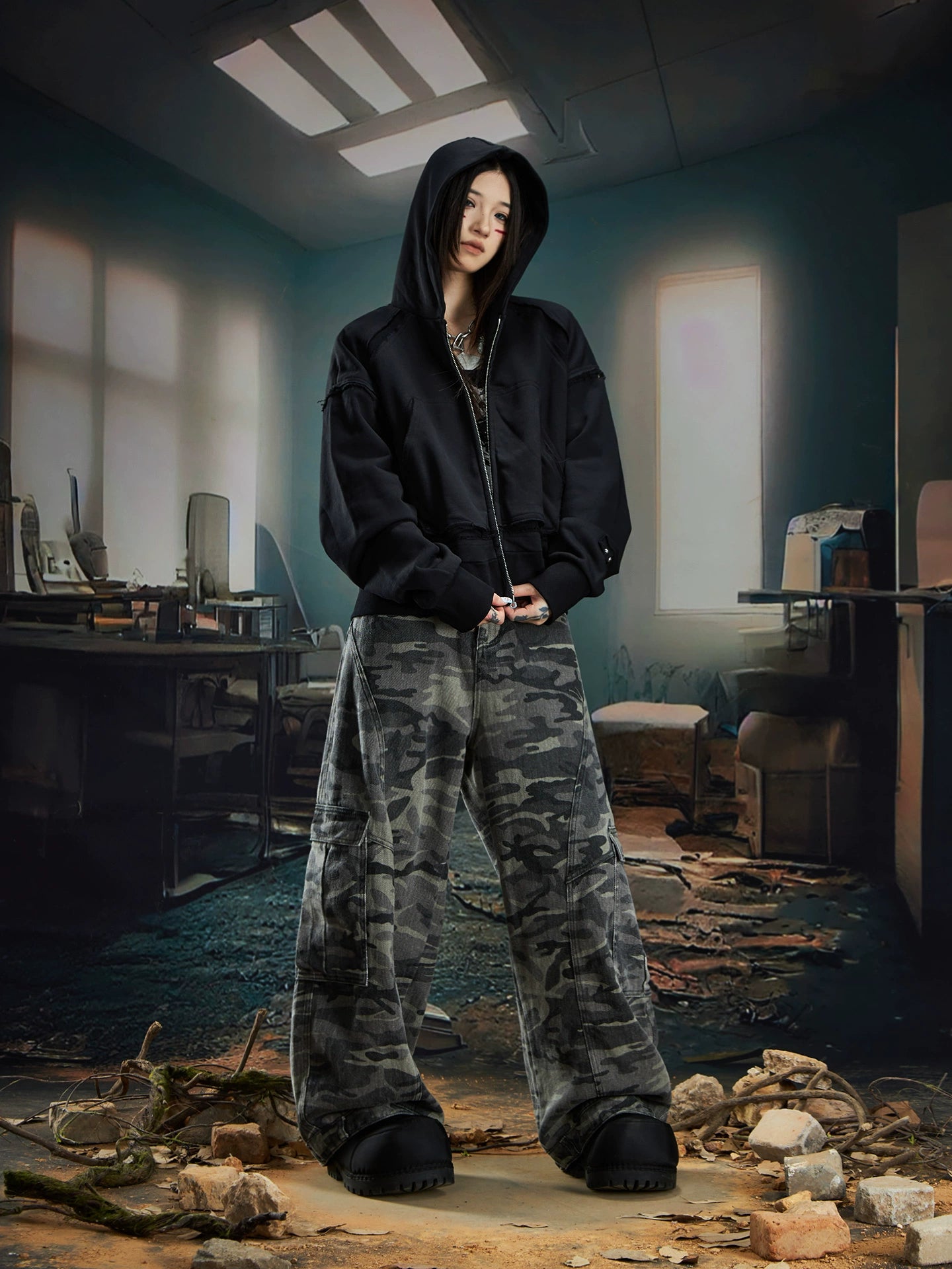 Fringe Deconstructed Patchwork Short Zipper Hoodie WN20583