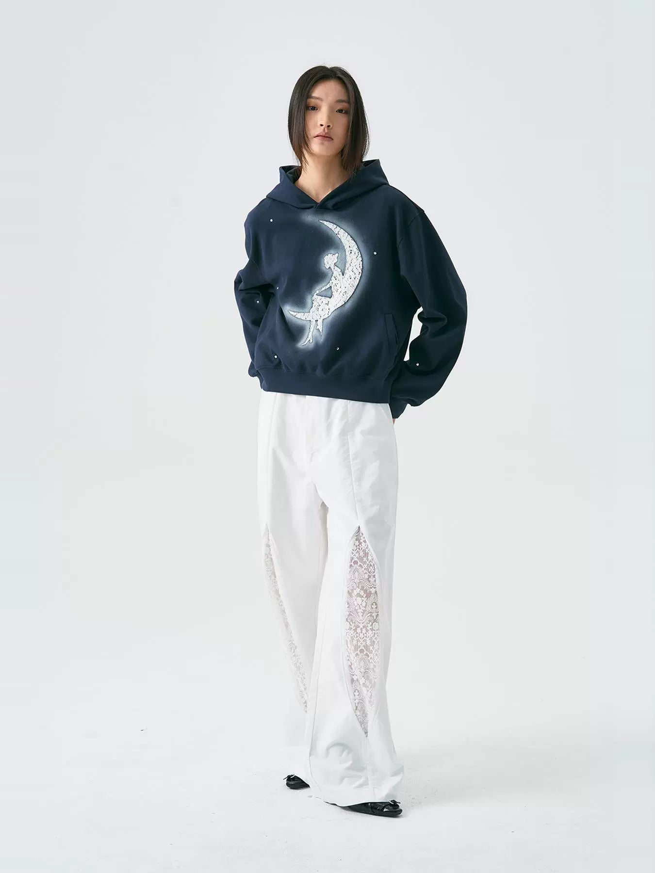 Moon Rhinestone Decoration Lace Appliqué Embroidery Hoodie WN18981