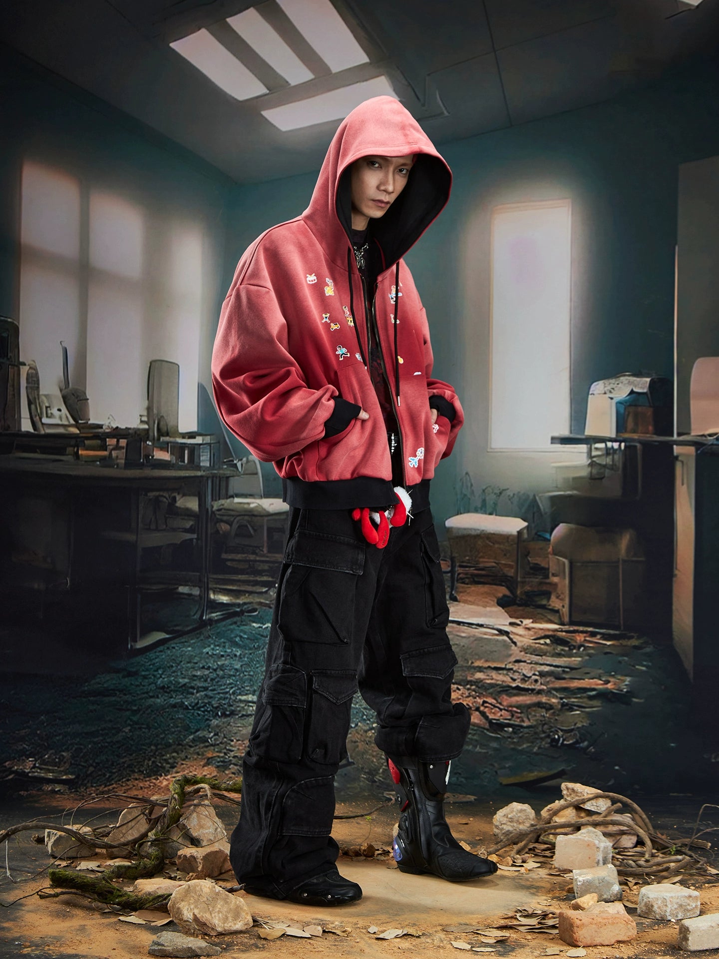 Washed Damage Multi-Pocket Cargo Denim Jeans WN20572