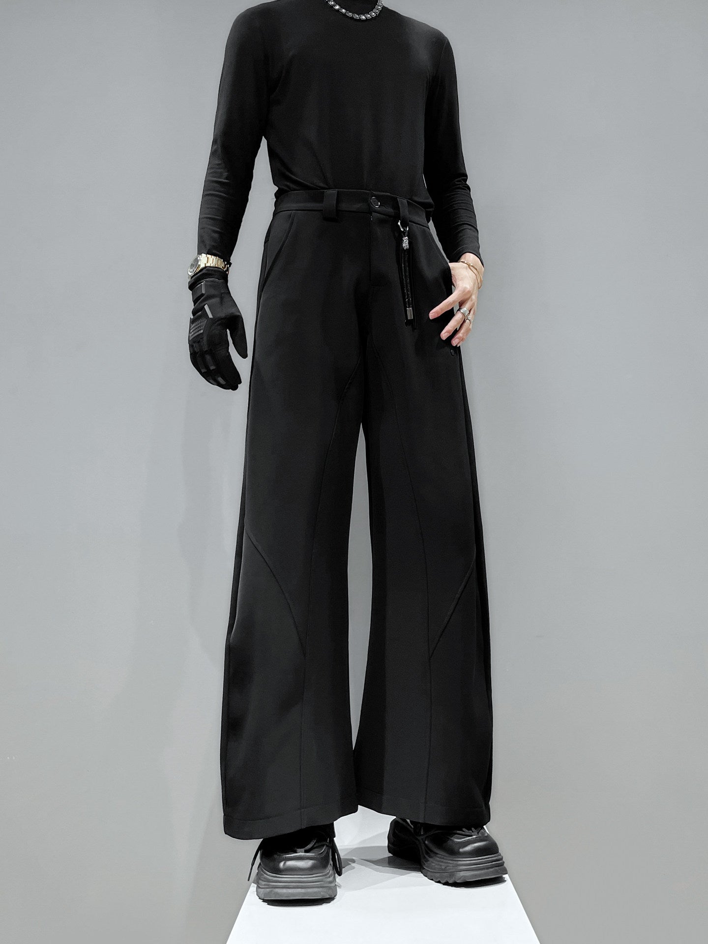 Curved Wide Leg Trousers WN23909