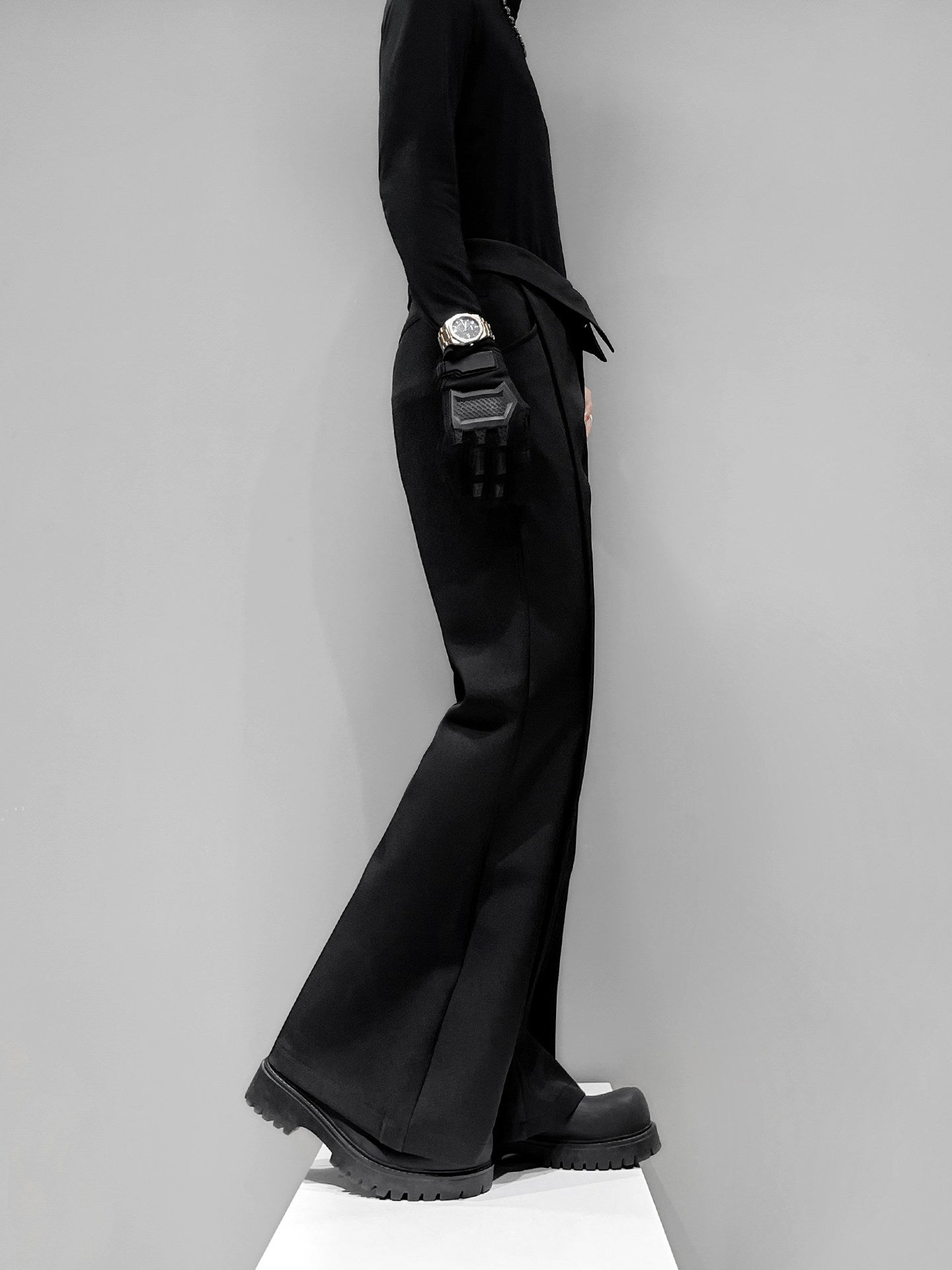 Deconstruction Pleats Flare Trousers WN23893