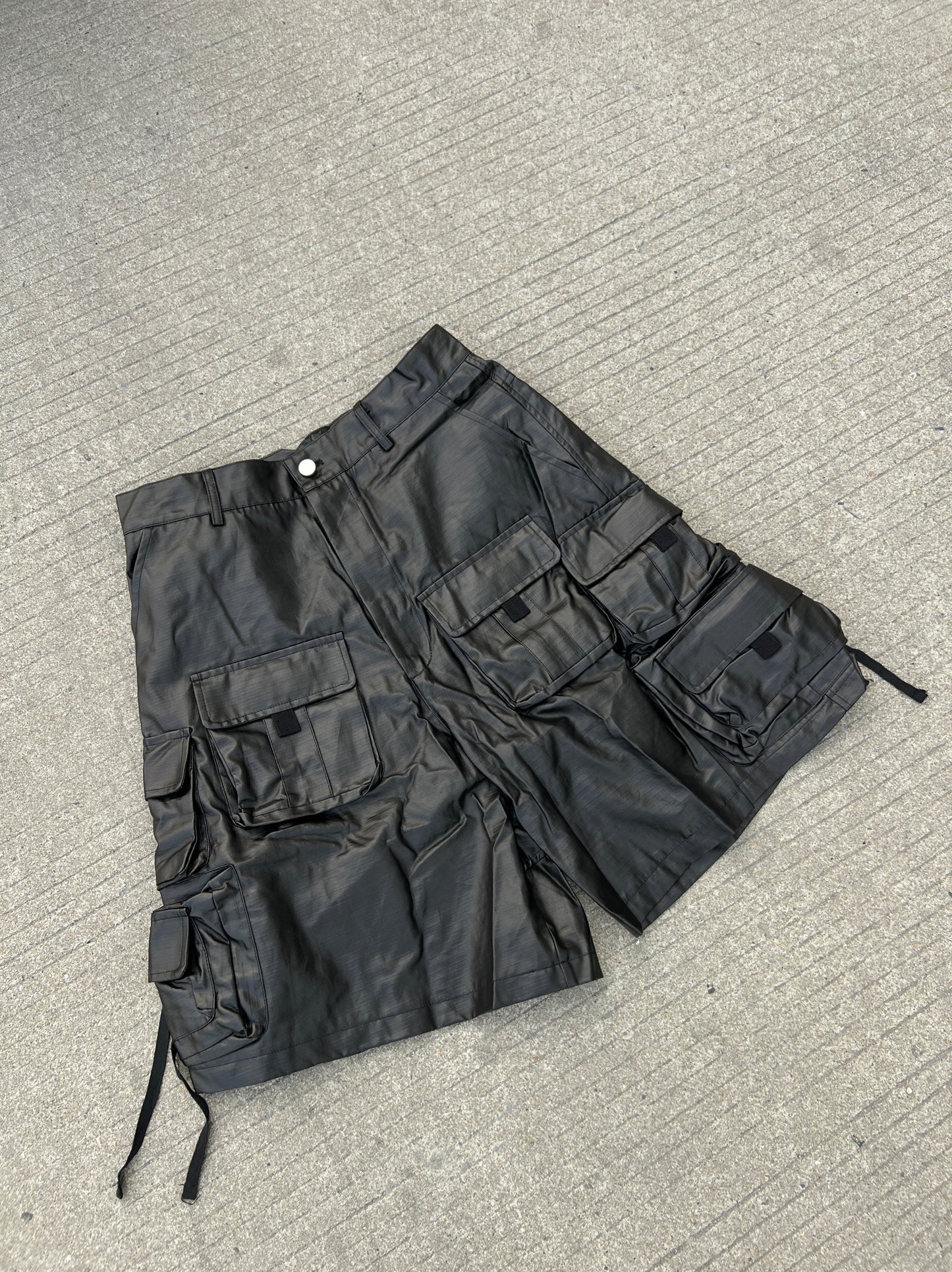 Multi Pocket Drawstring Cargo Half Pants WN24130
