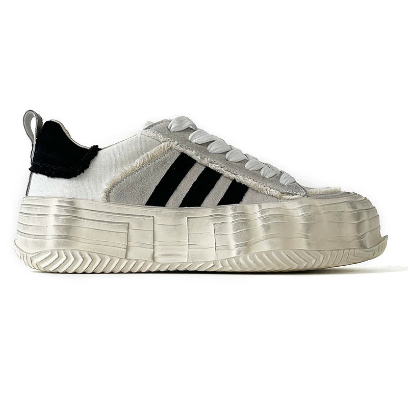 Triple Stripe Canvas Shoes WN19139