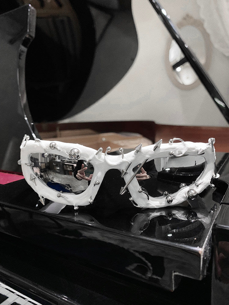 Spike Wrap Sunglasses WN25048