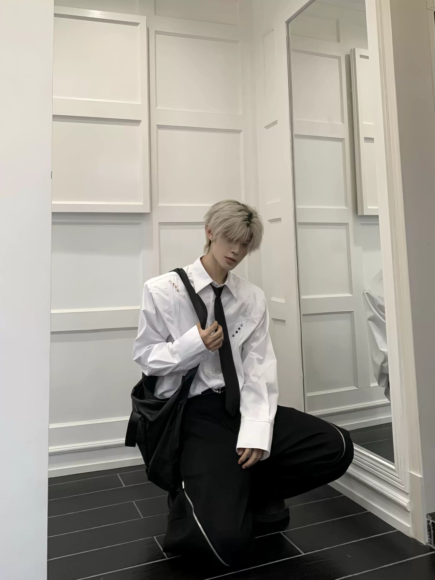 Metal Studs Shoulder-Pad Pleats Long Sleeve Shirt & Tie WN19807