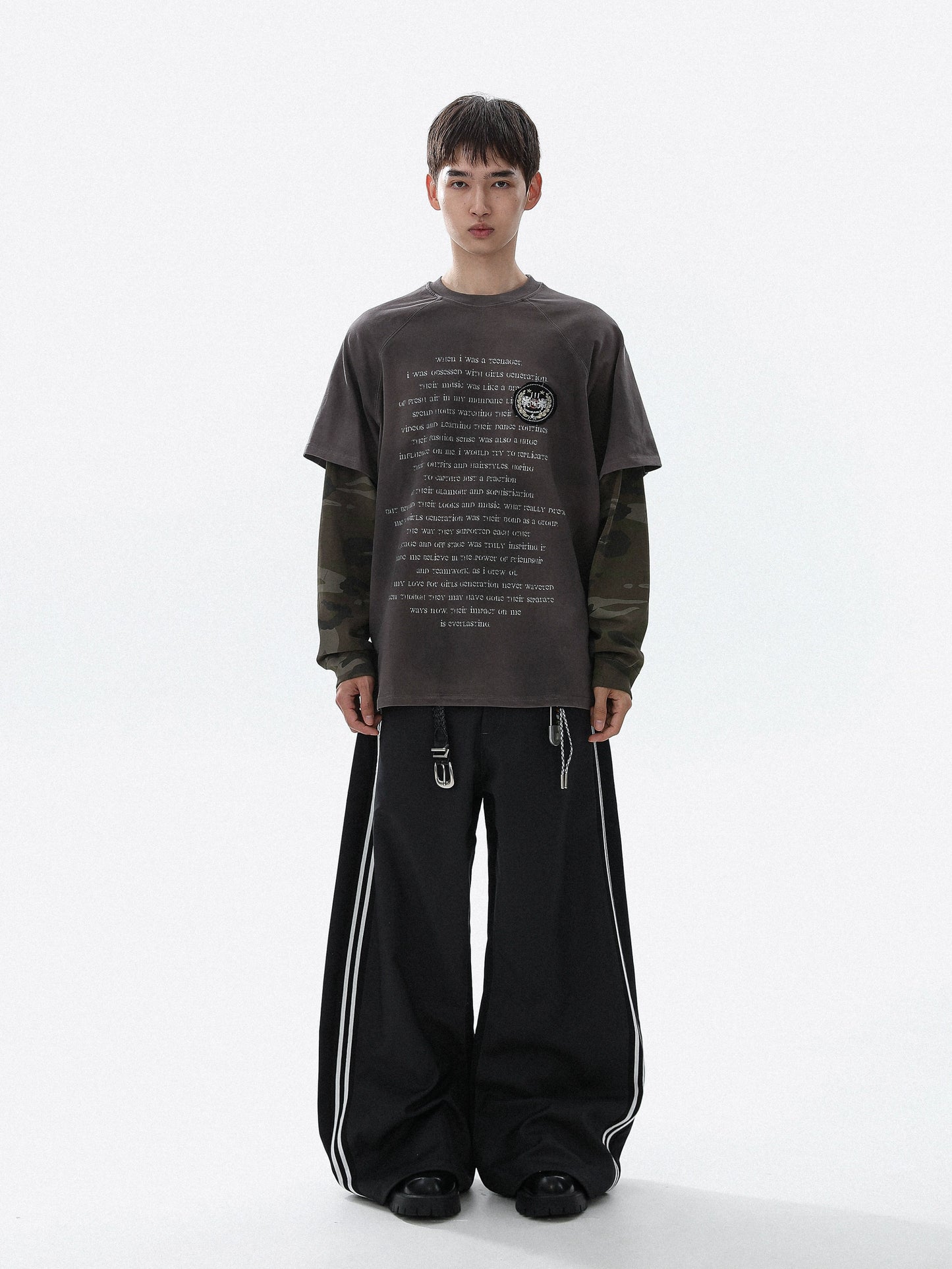 Fake Layered Camouflage Patch Letter Print Long Sleeve T-Shirt WN22107