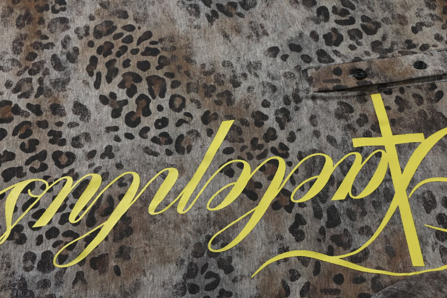 Leopard Letter Print Button Placket Short Sleeve T-Shirt WN25787