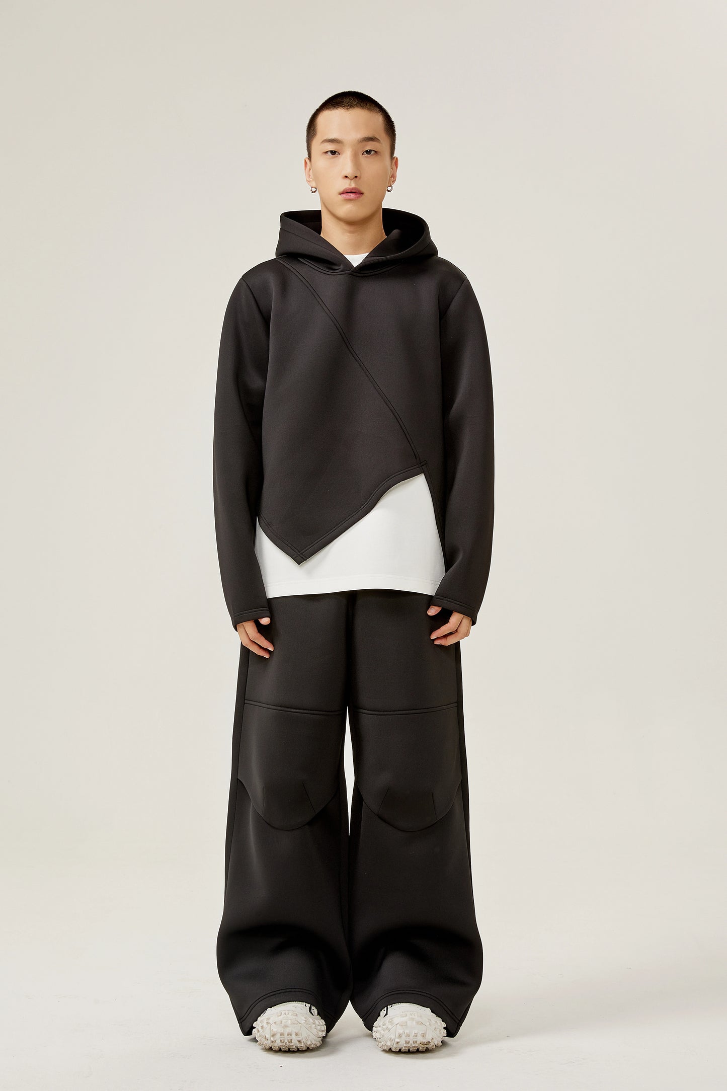 Asymmetric Oversize Black Pullover Hoodie WN13317