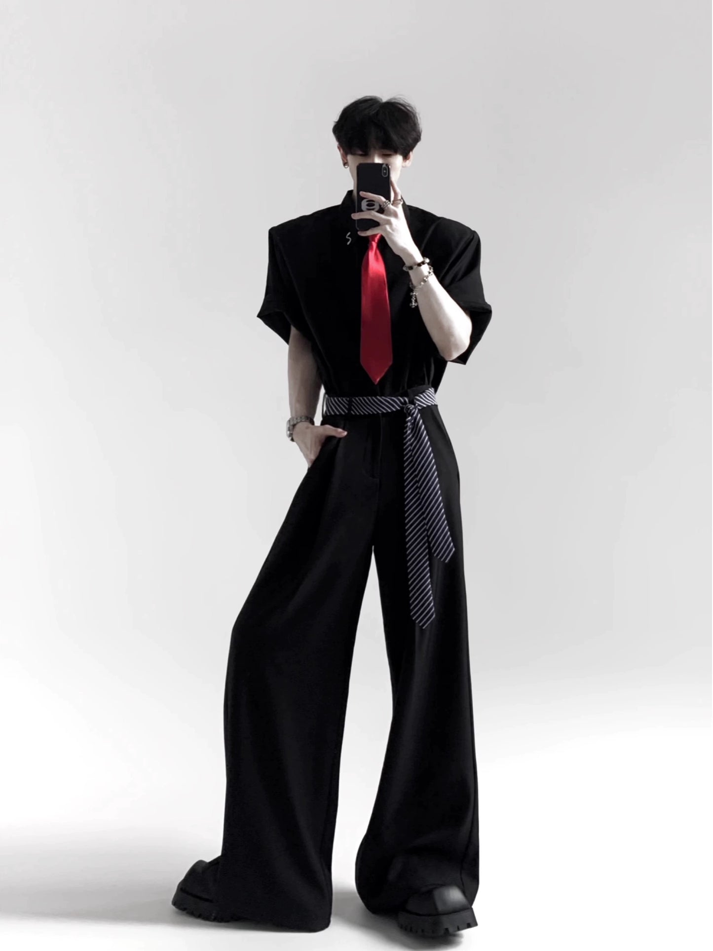 Metal Detail Shoulder-pad Short Sleeve Shirt & Tie WN20346