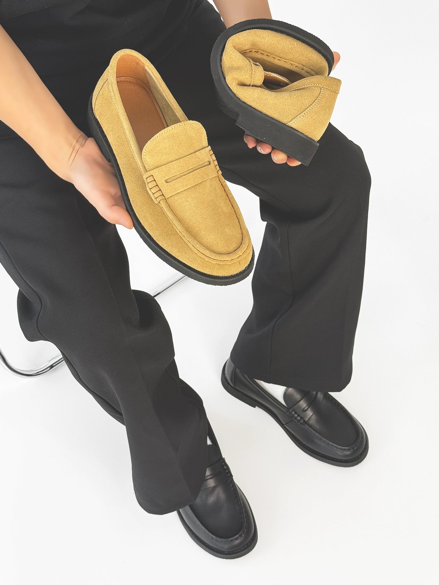 Suede Design Slip-On Coin Loffer WN19174