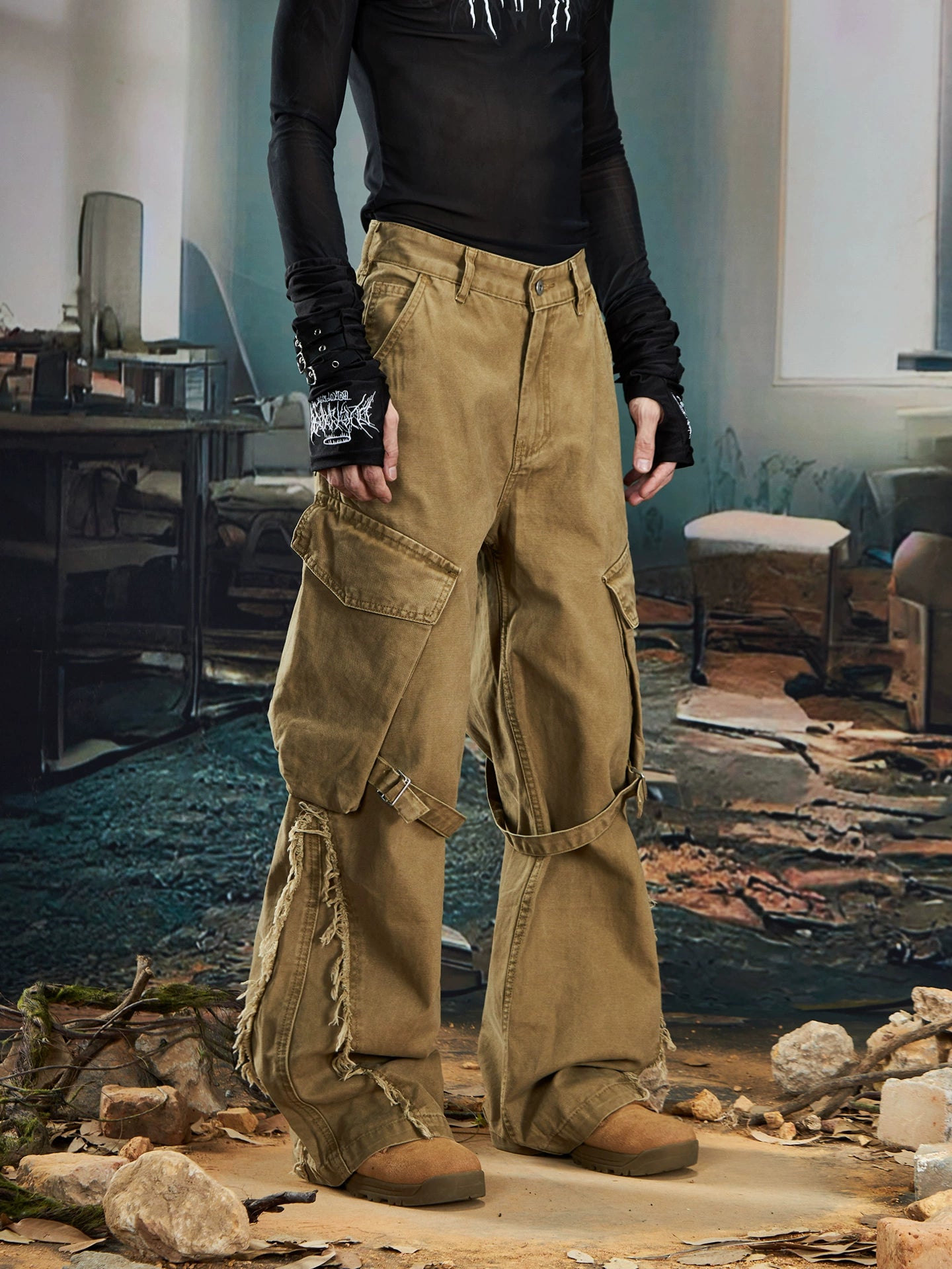 Large Pocket Washed Fringe Straight Cargo Denim Jeans WN20585