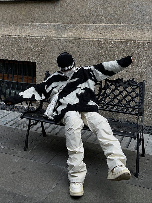 Abstract Pattern Fuzzy Oversize Knit Sweater WN24400