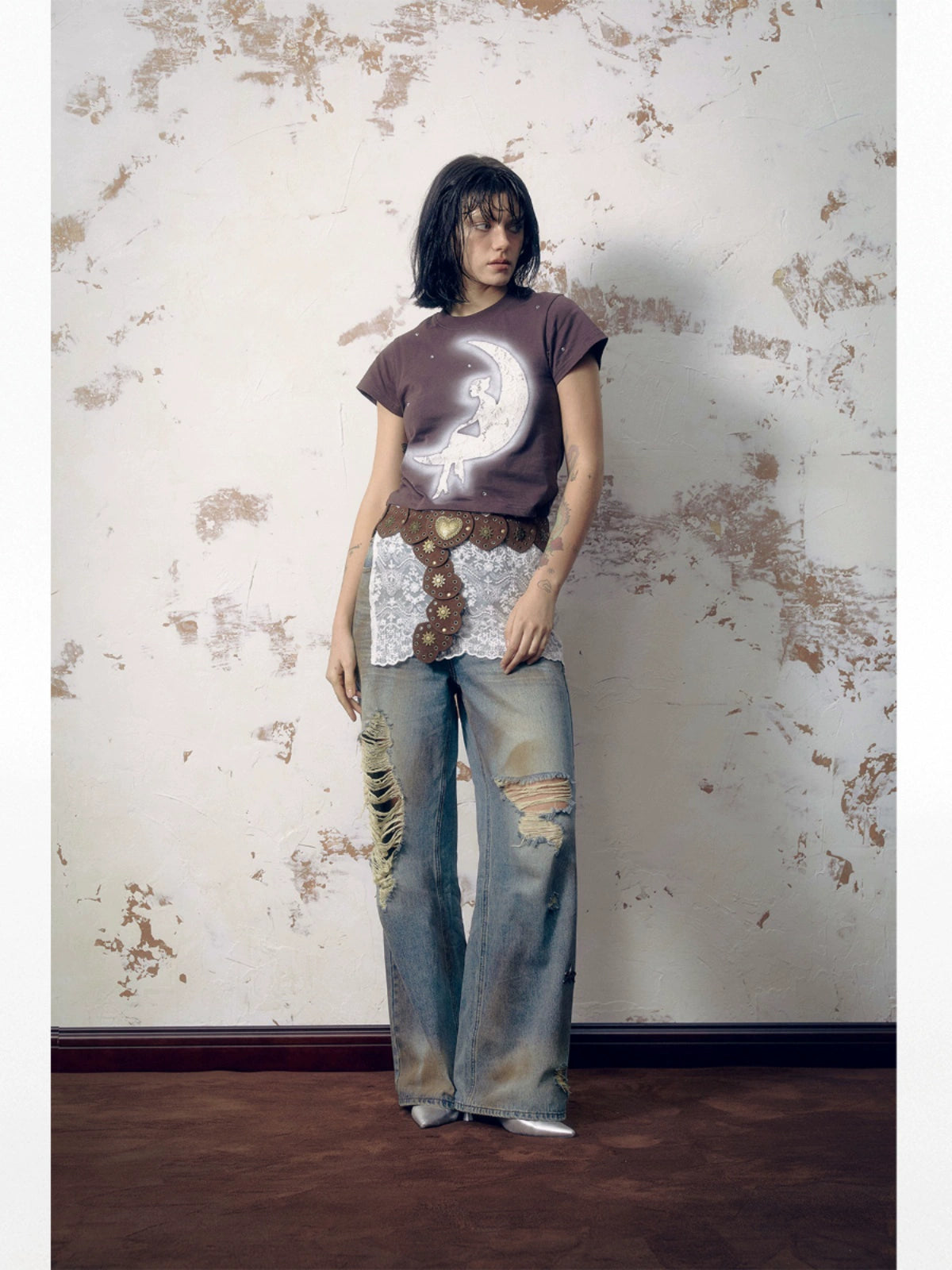 Washed Damage Embroidery Design Denim Jeans WN18866