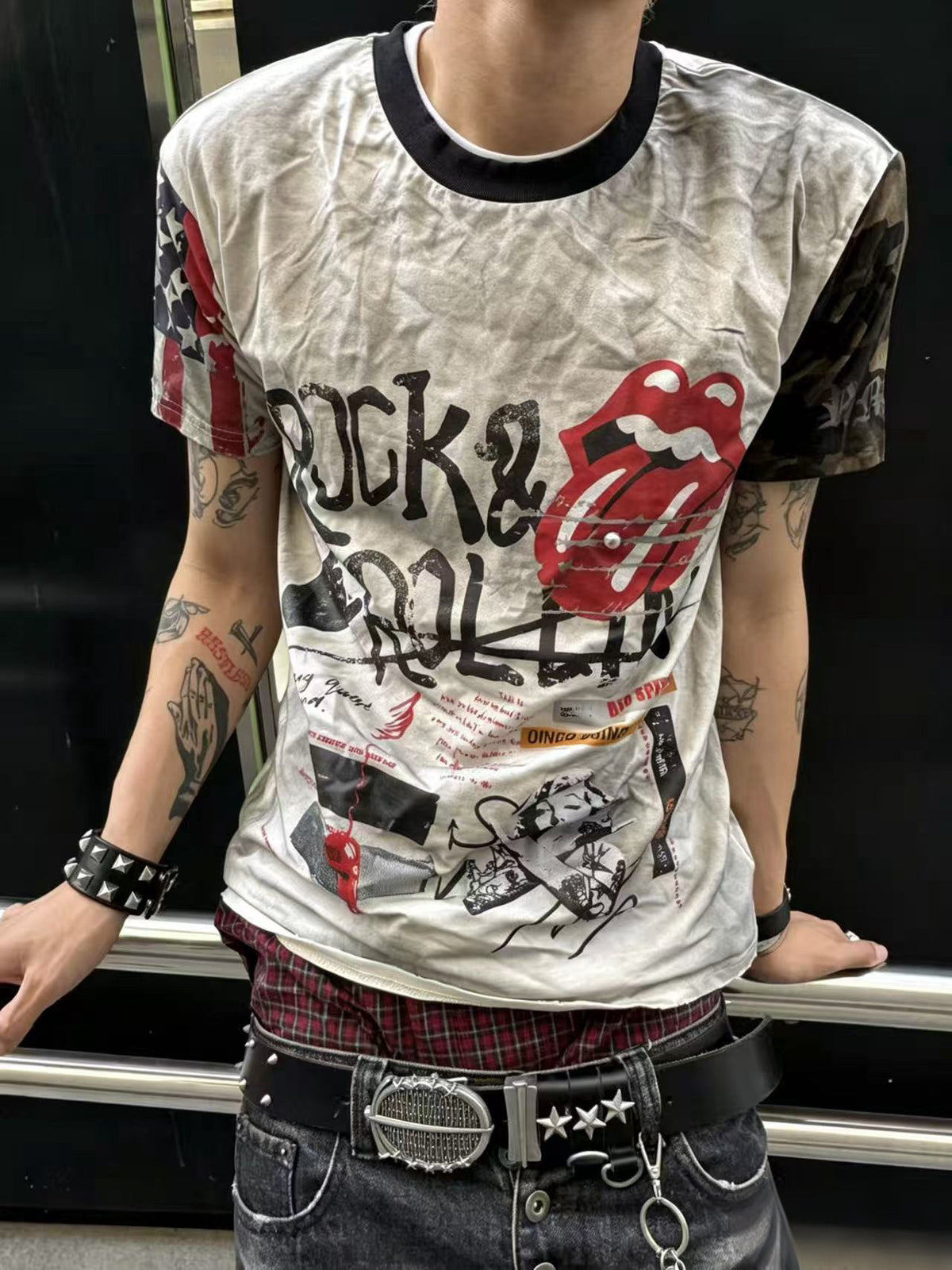 Washed Lip Art Graphic Print Short Sleeve T-Shirt WN27415