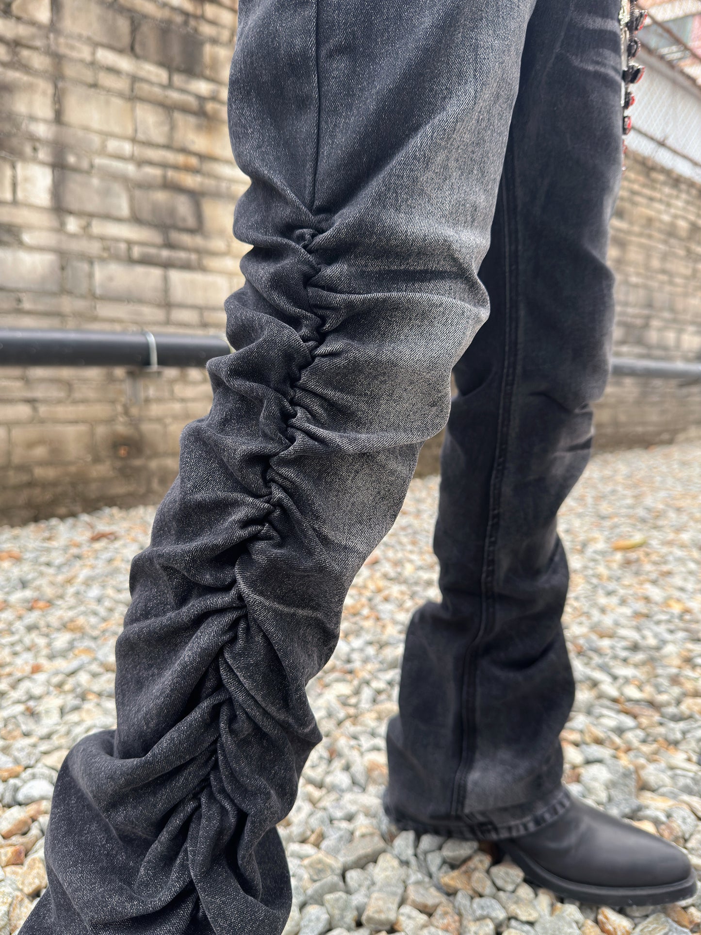 Washed Pleats Curved Denim Jeans WN22977