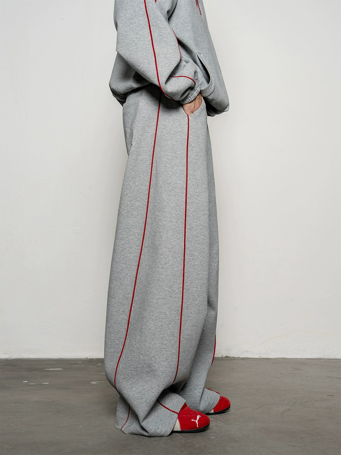 Deconstructed Colorblock Sweatshirt & Wide Leg Pants Setup WN20873