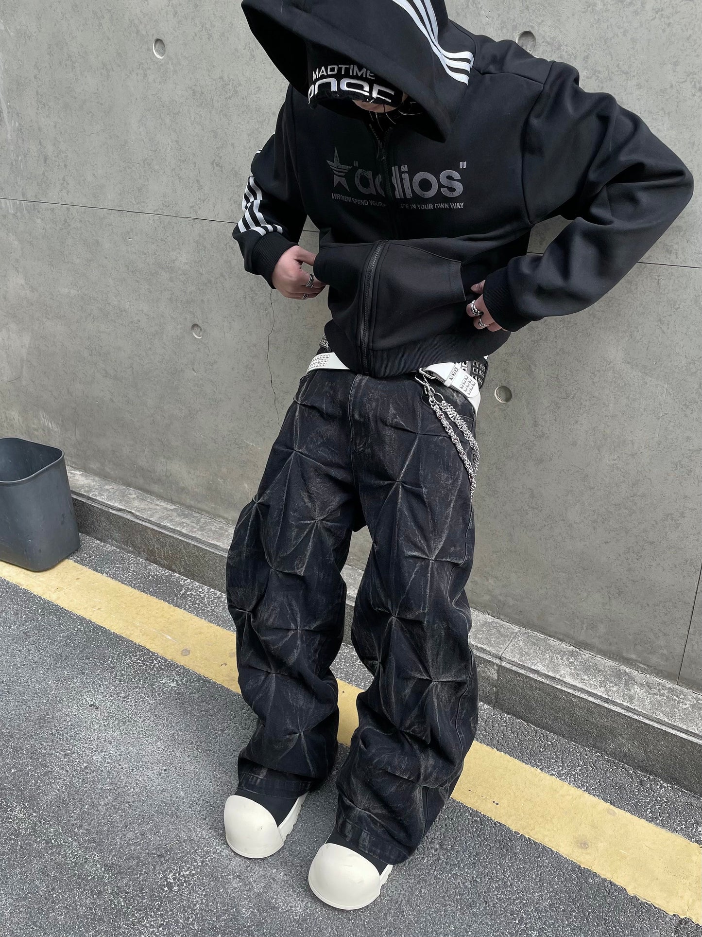 Wrinkle Design Wide-Leg Straight Denim Jeans WN14975