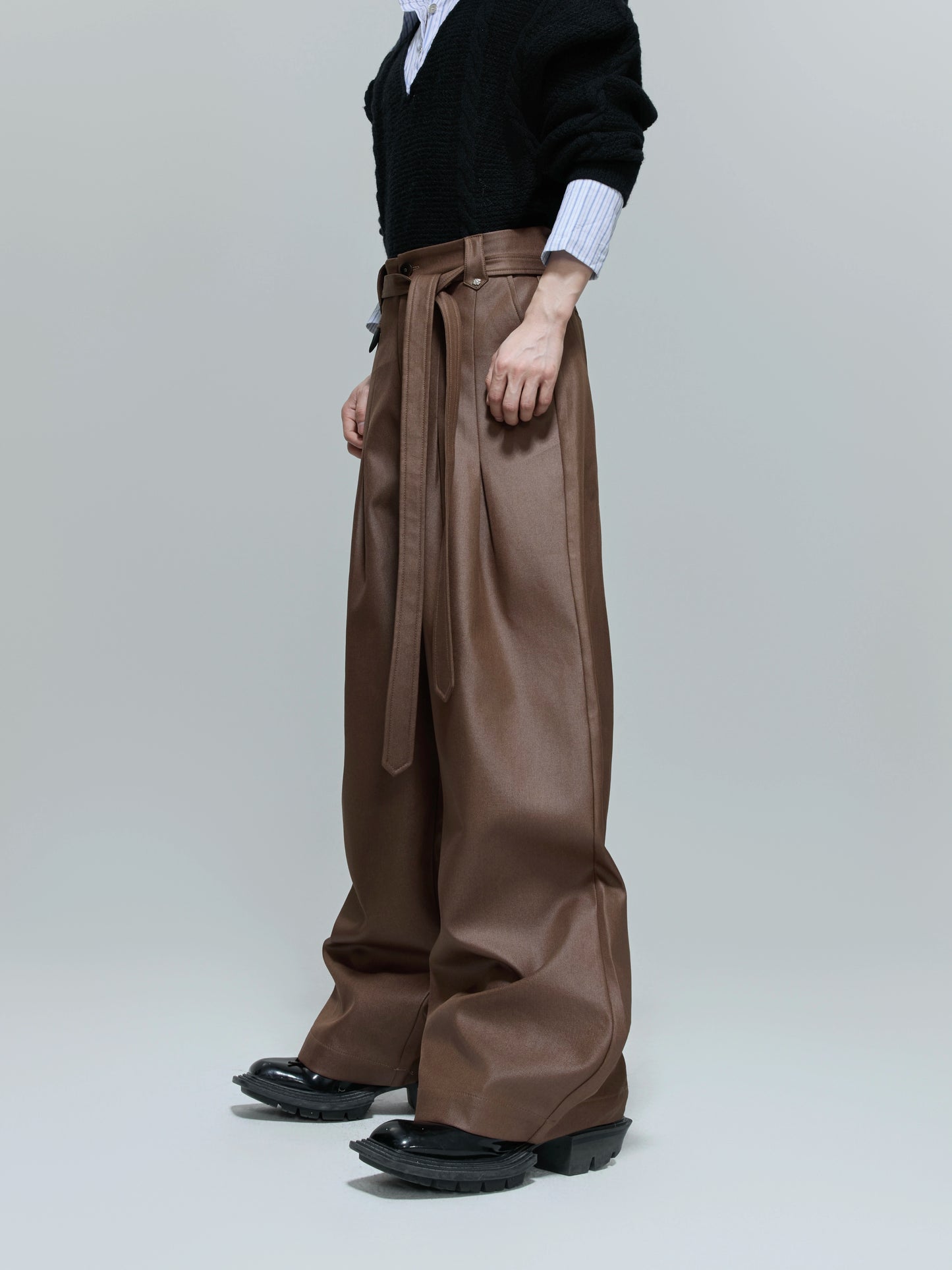 Glossy Pleated Straight Belted Trousers WN21701