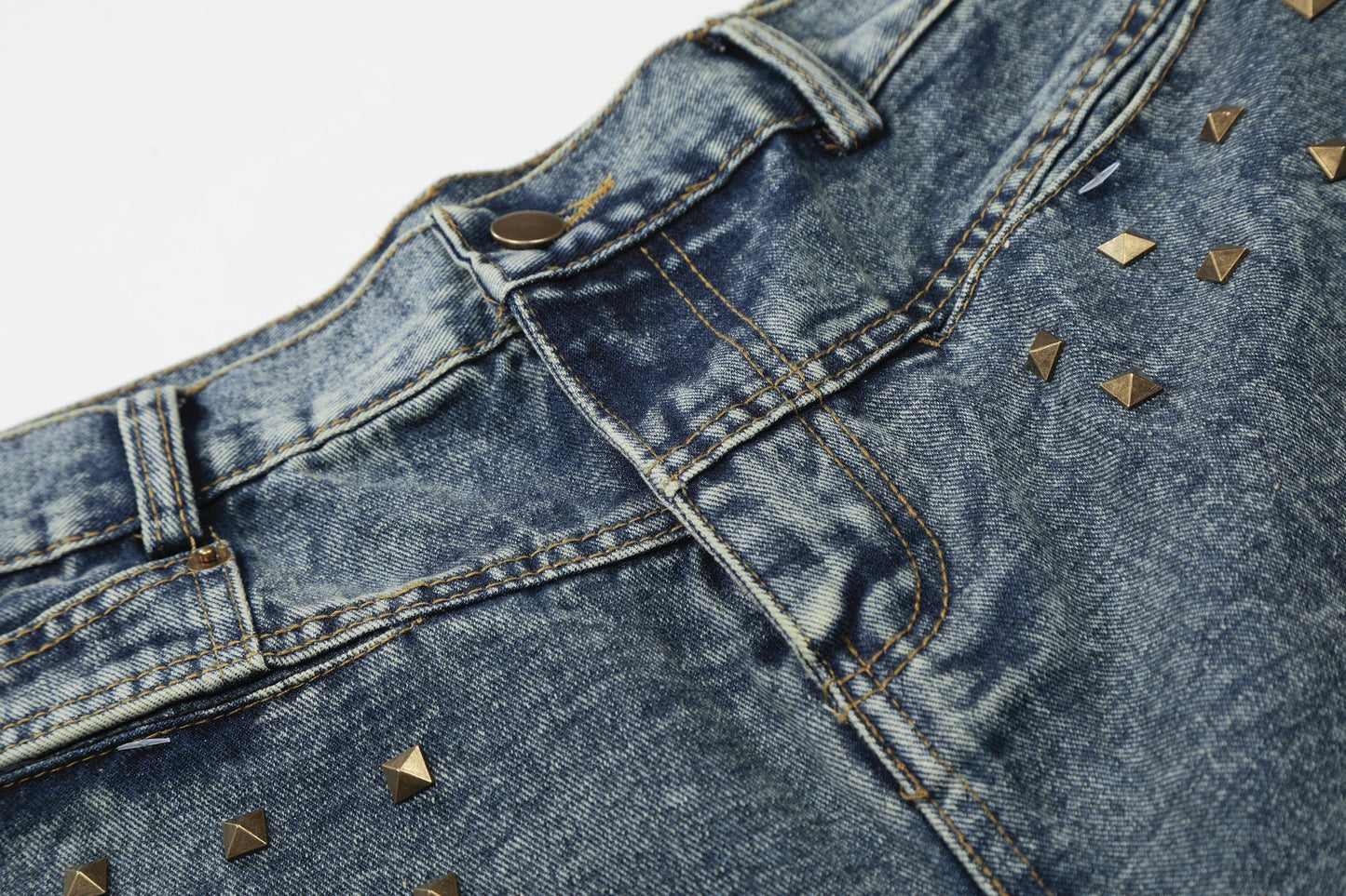 Washed Studs Panel Cropped Denim Half Jeans WN25766
