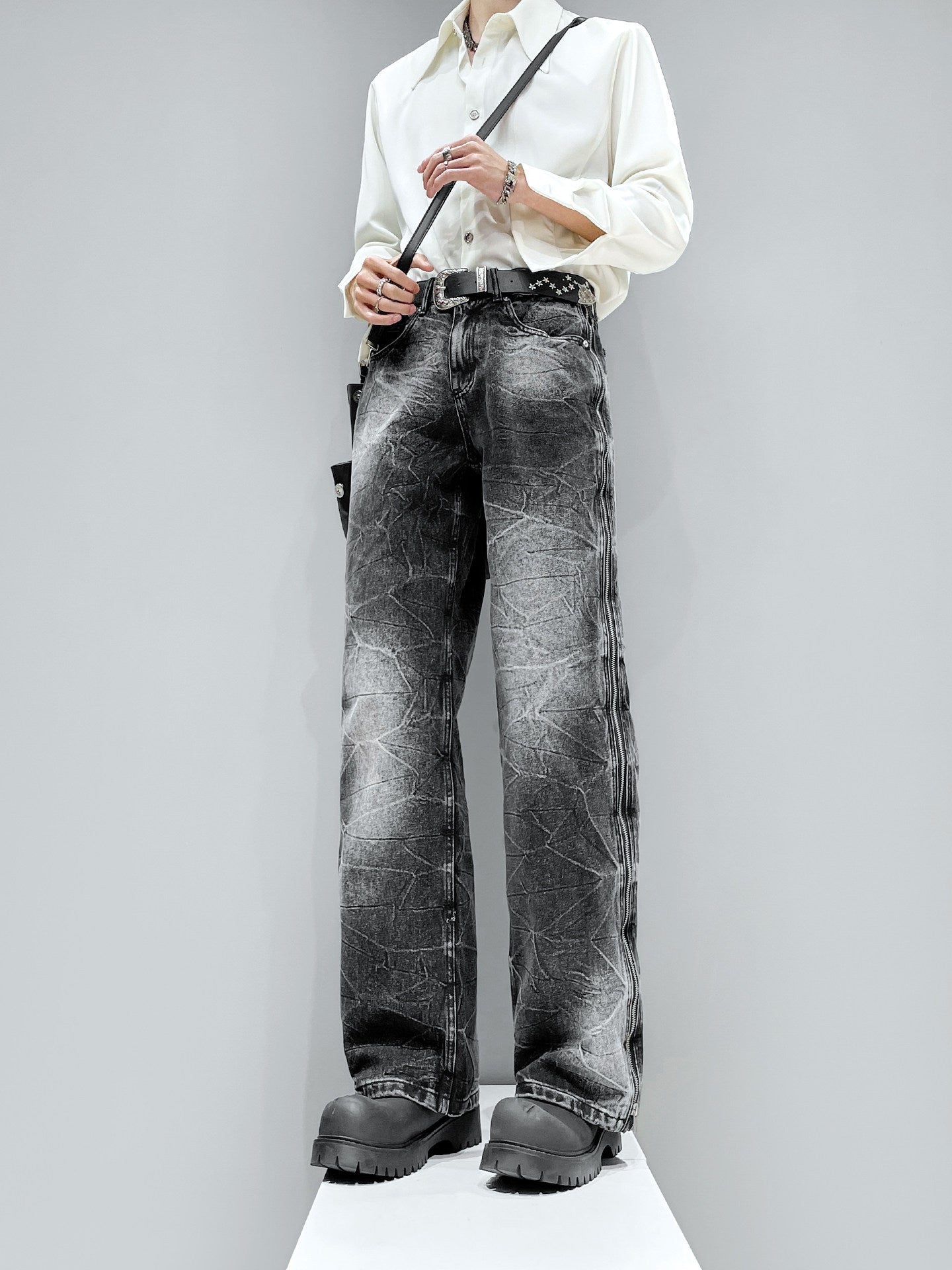 Lightning Crack Wash Zipper Straight Denim Jeans WN23884