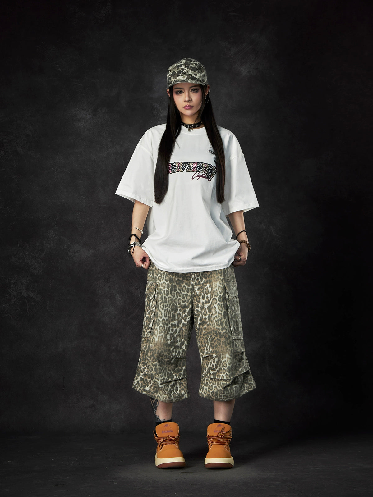 Leopard Print Pleated Large Pocket Wide Leg Cargo Half Pants WN18461