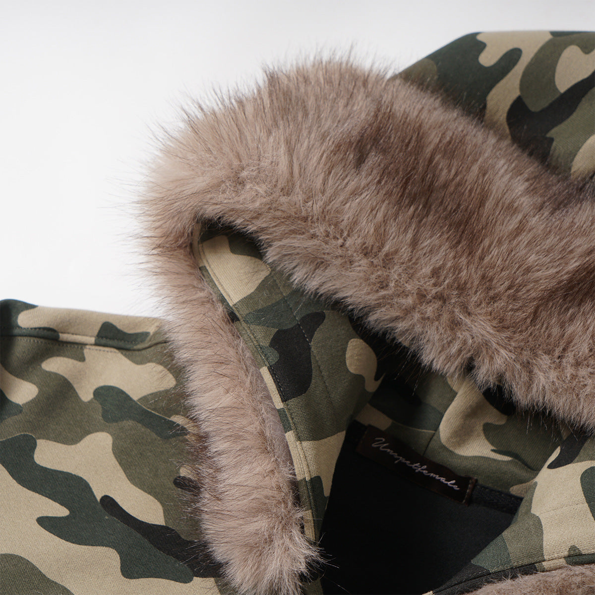 Fake Fur Collar Camouflage Zipper Hoodie WN21879