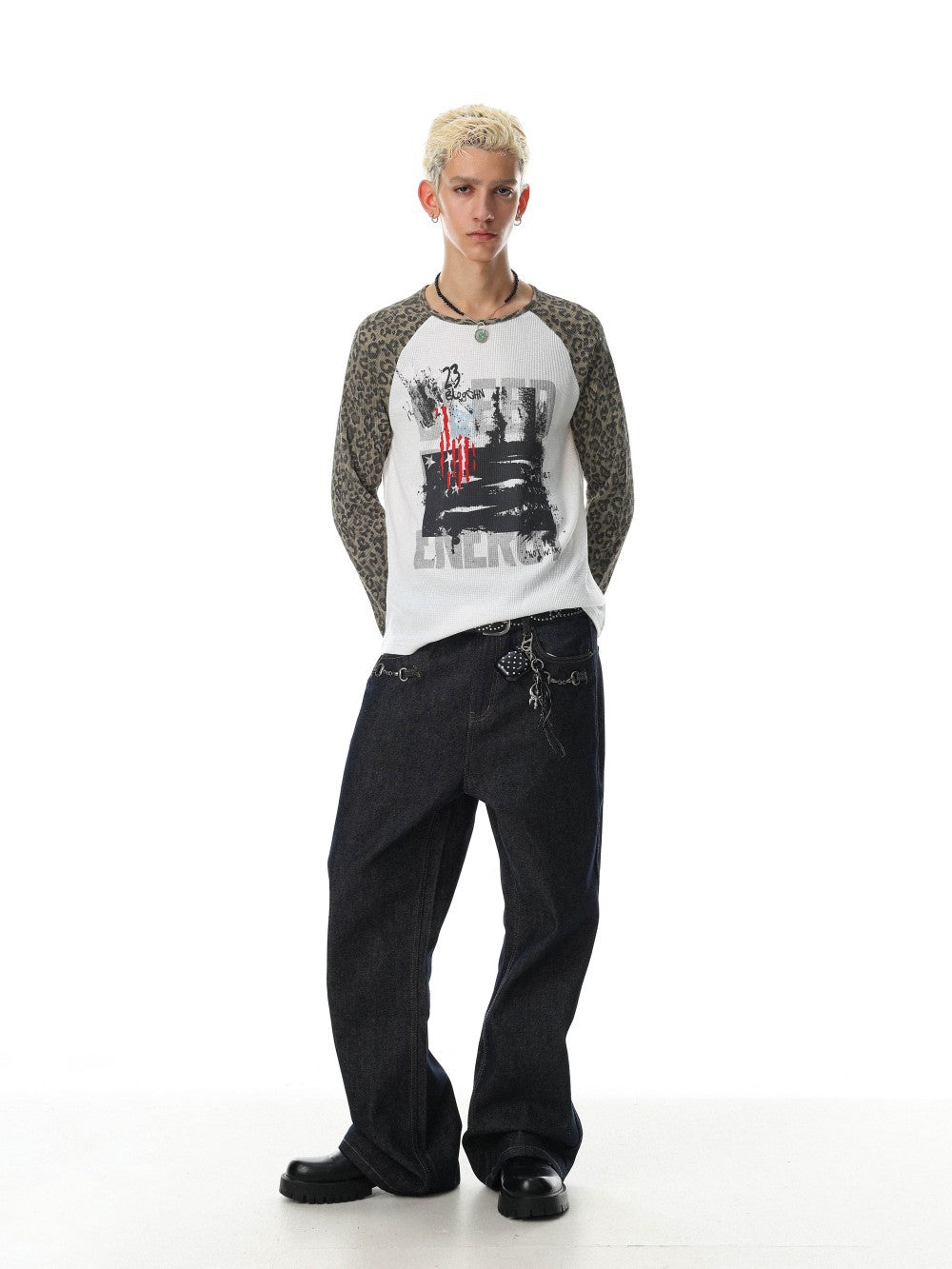 Leopard Raglan Graphic Print Long Sleeve T-Shirt WN27810