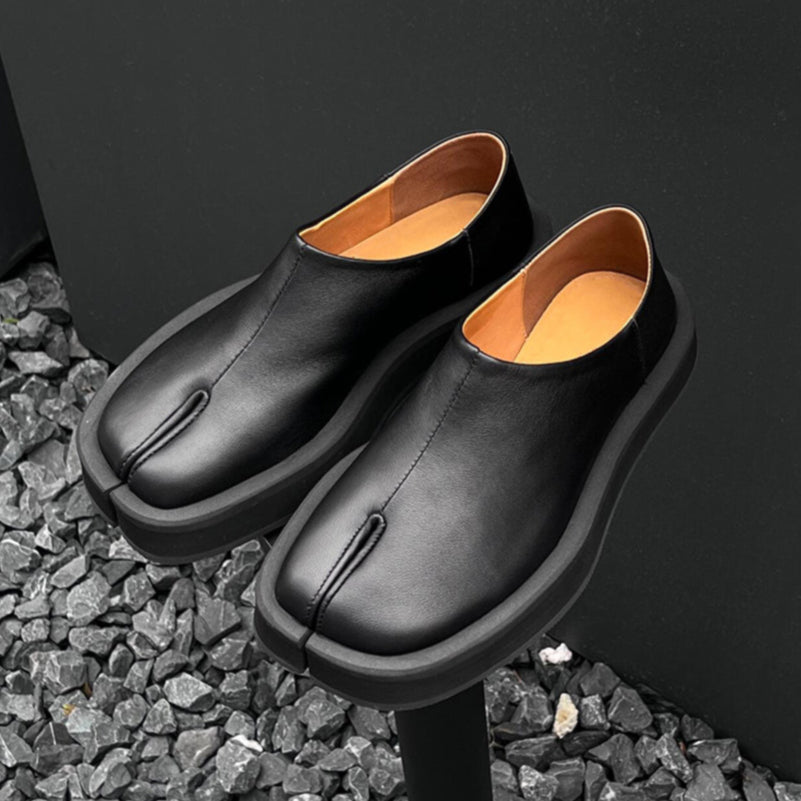 Chunky Sole Leather Tabi Slip-On Shoes WN20779