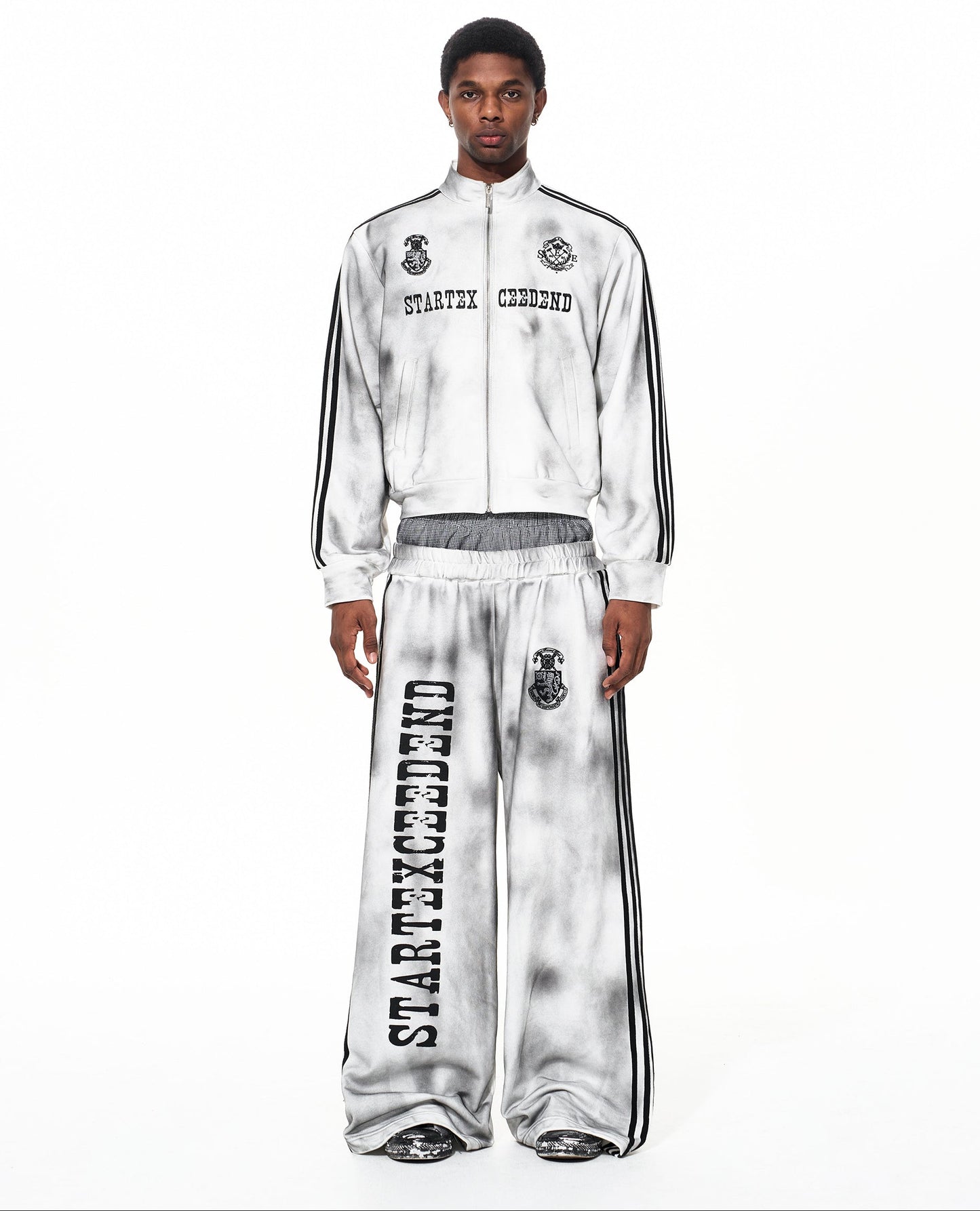 Damage Paint Stripe High-Neck Jacket & Paint Stripe Sporty Pants Setup WN22652