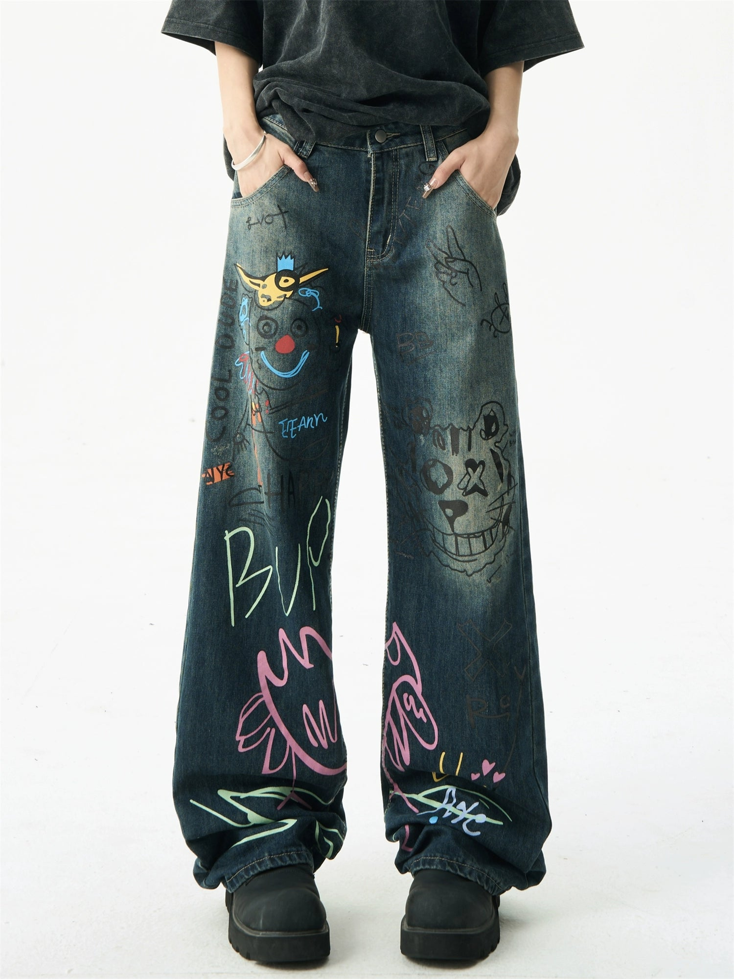 Graffiti Print Denim Jeans WN4221